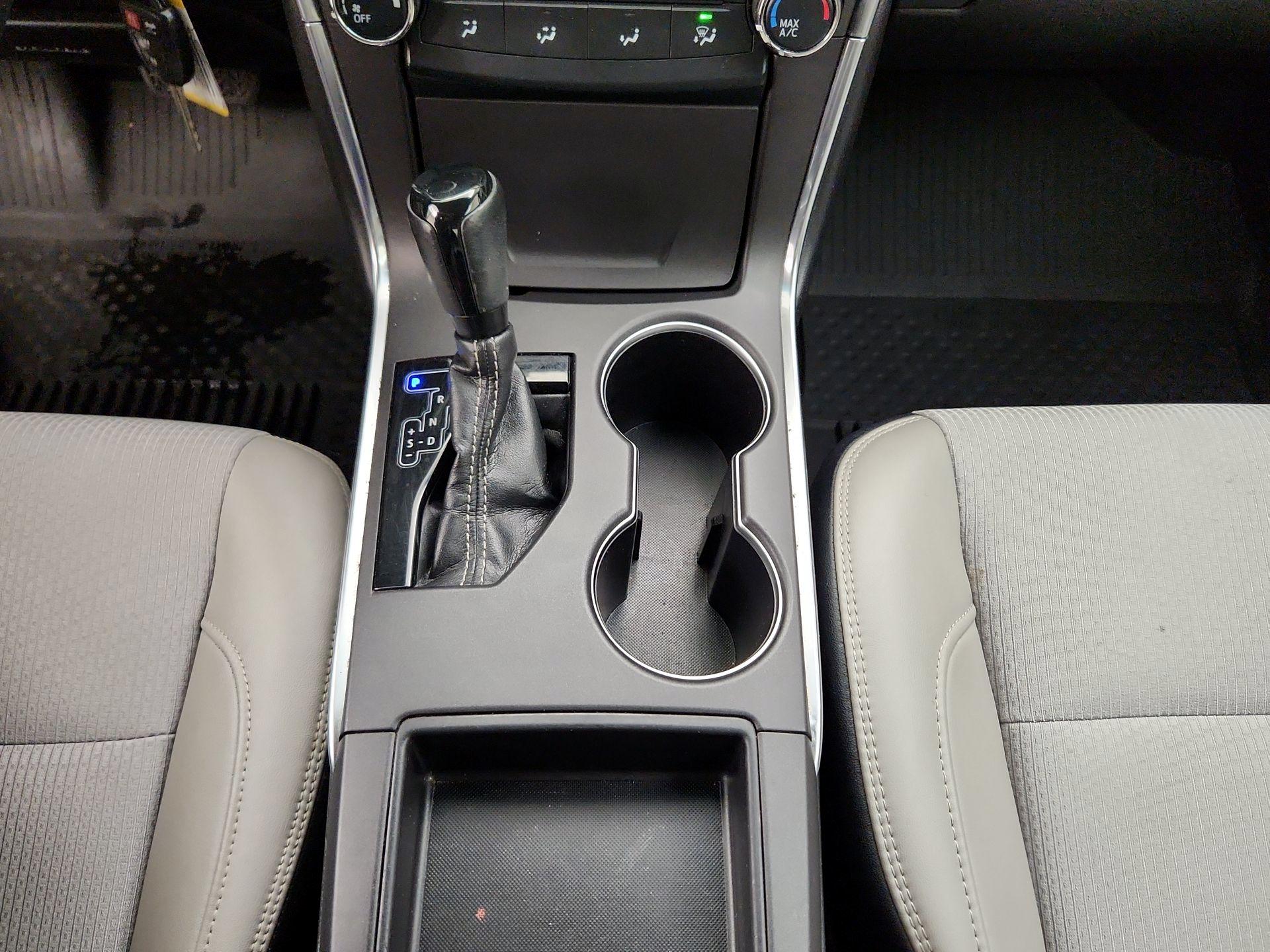 Thumbnail: 2017 Toyota Camry - 17