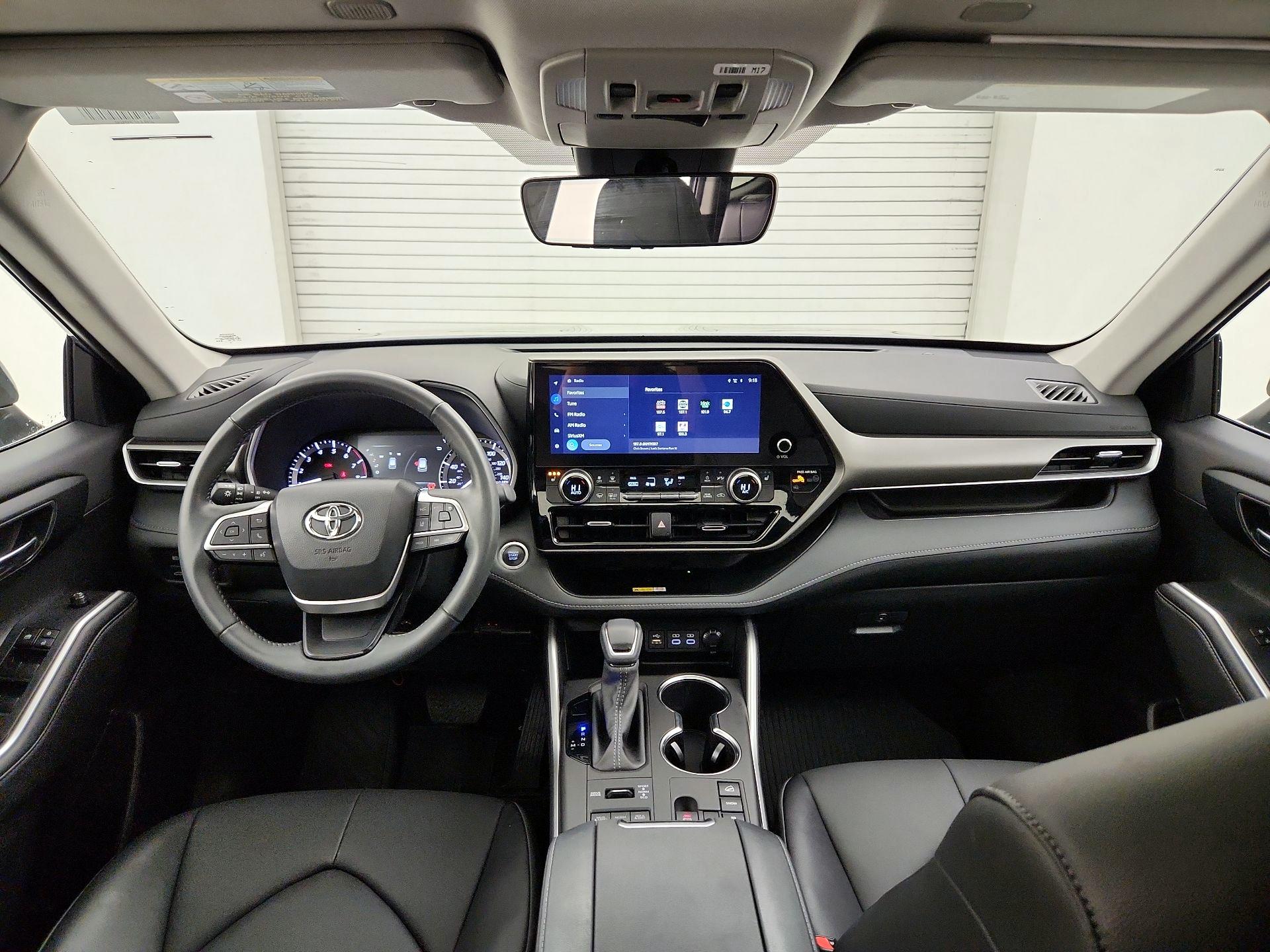 Thumbnail: 2024 Toyota Highlander - 9