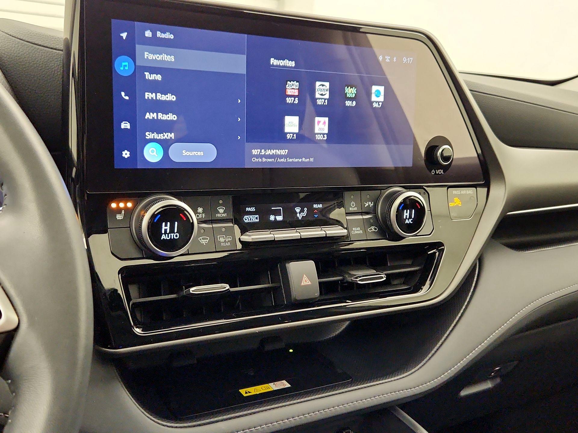 Thumbnail: 2024 Toyota Highlander - 16