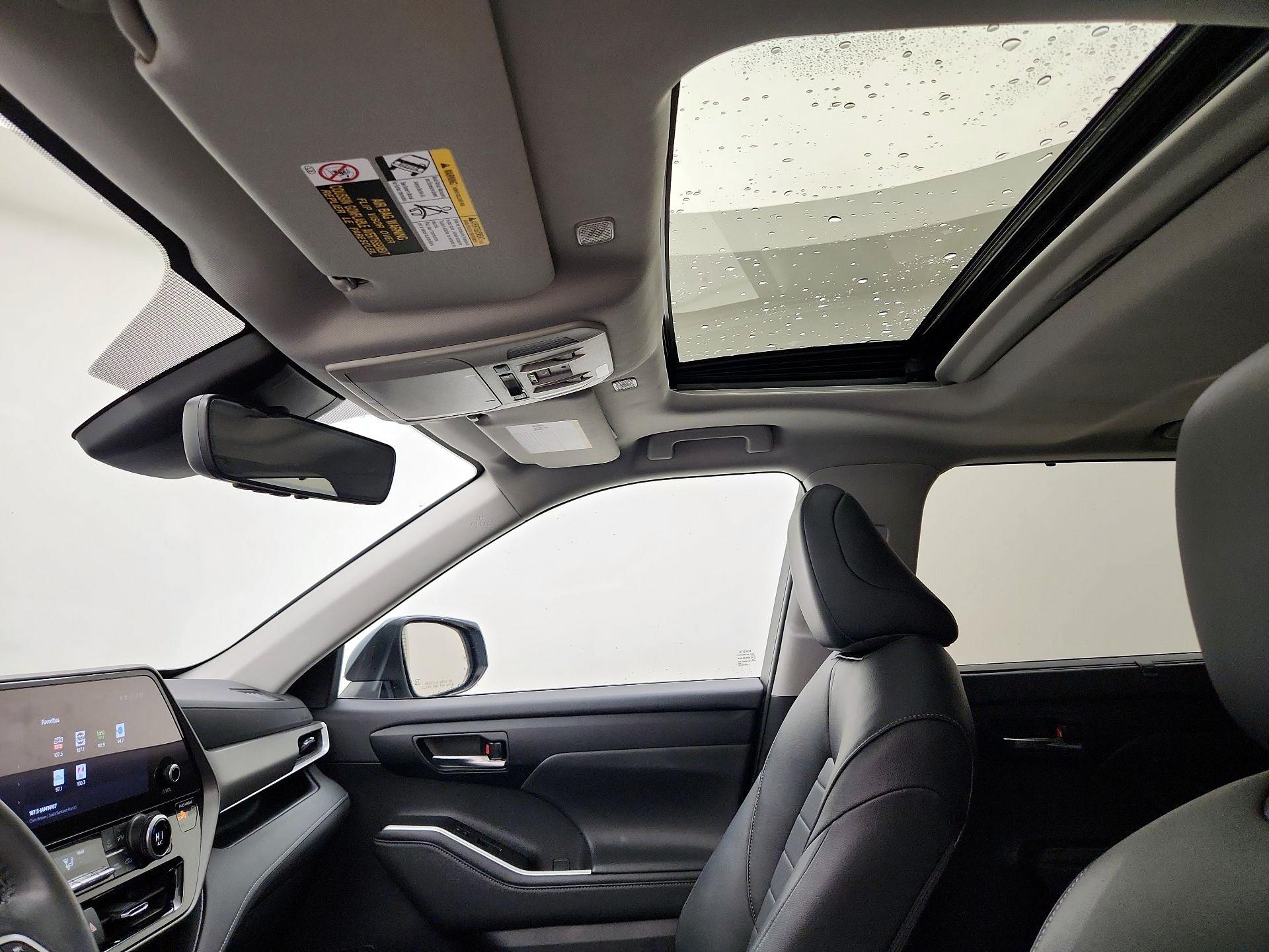 Thumbnail: 2024 Toyota Highlander - 19