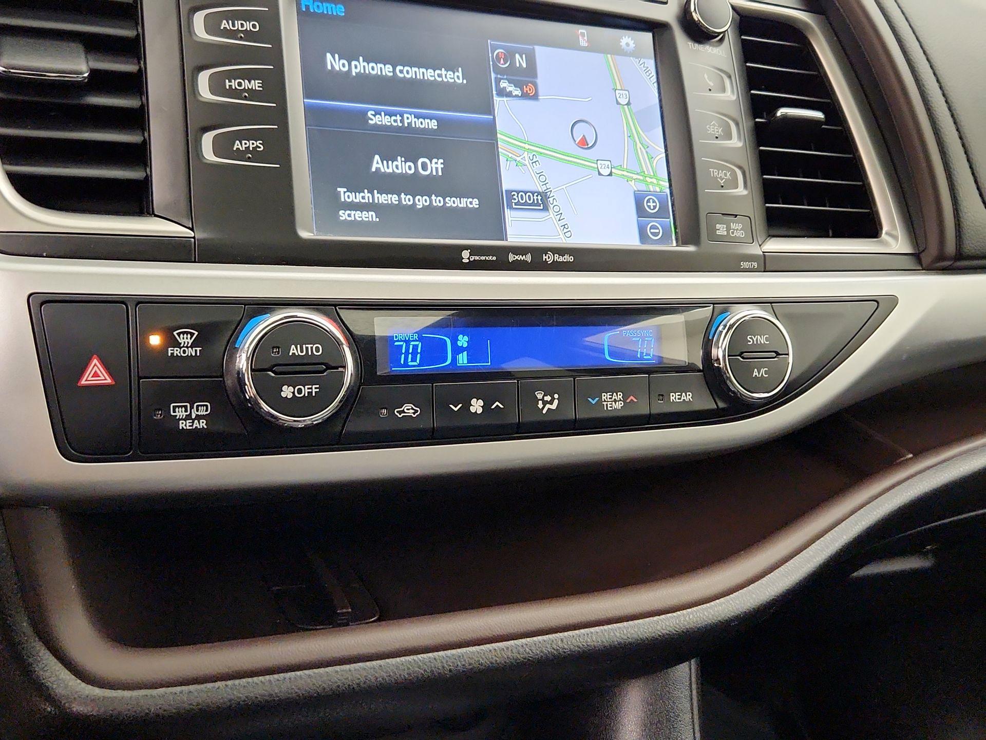 Thumbnail: 2017 Toyota Highlander - 17