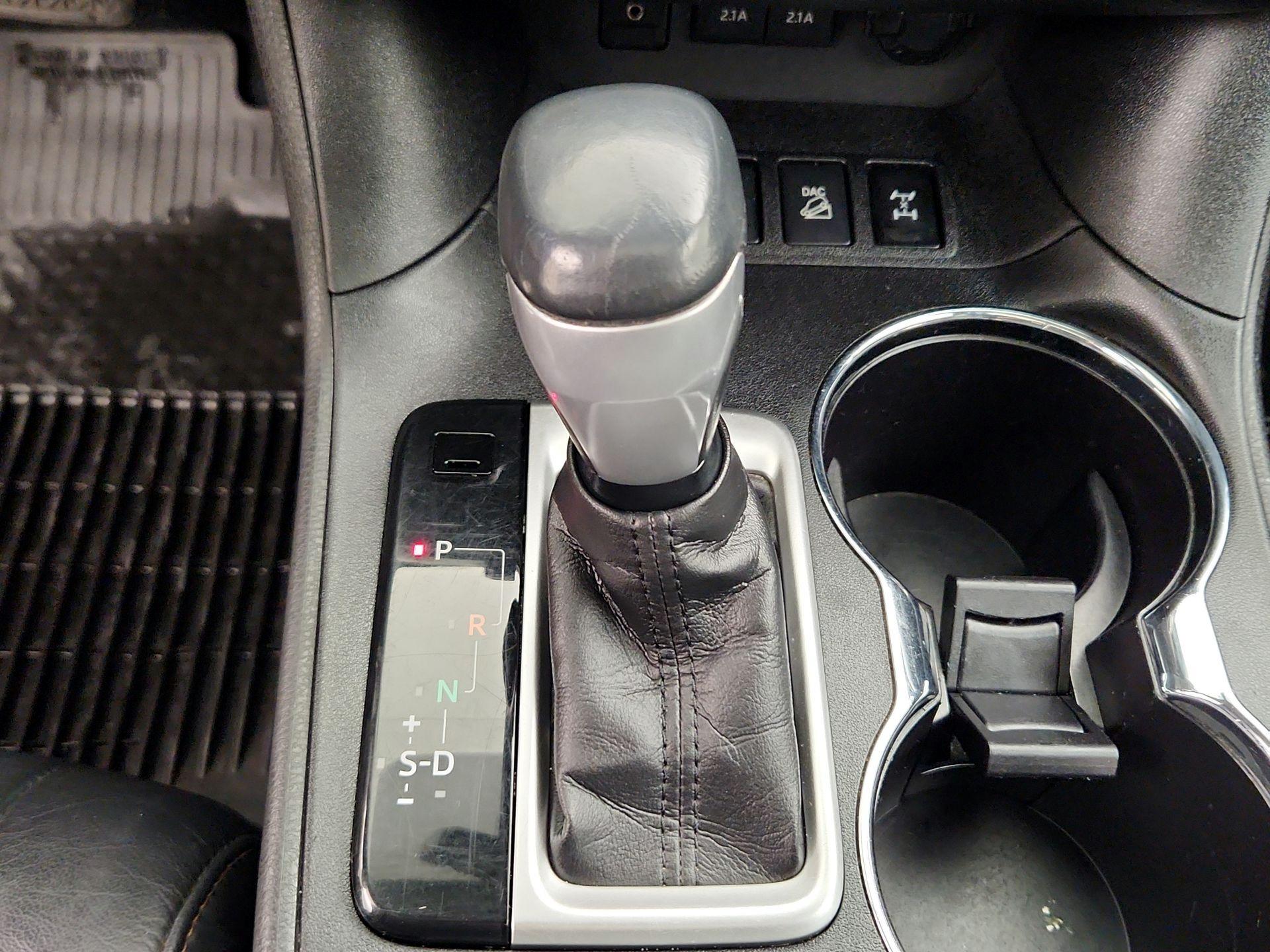 Thumbnail: 2017 Toyota Highlander - 18