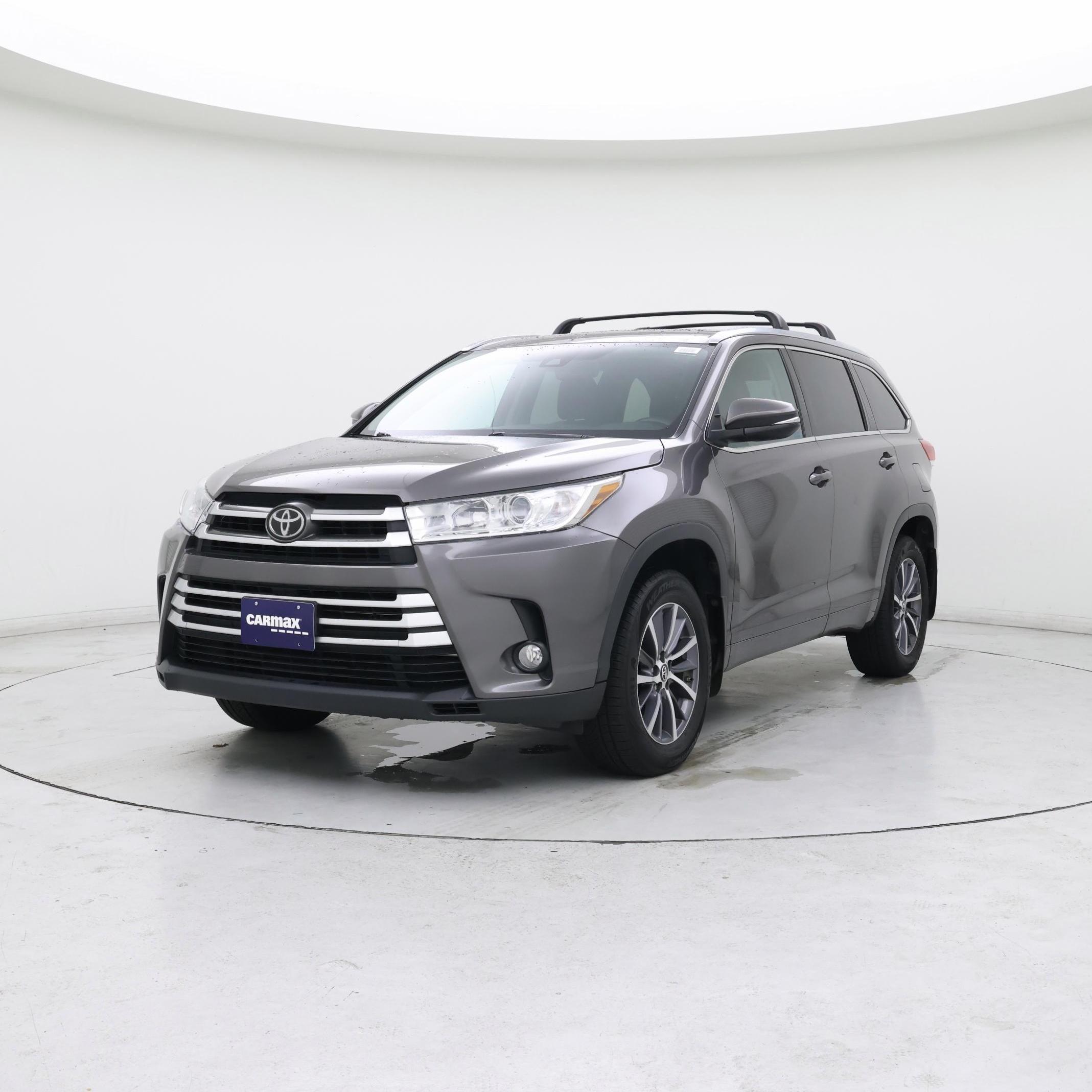 Thumbnail: 2017 Toyota Highlander - 4