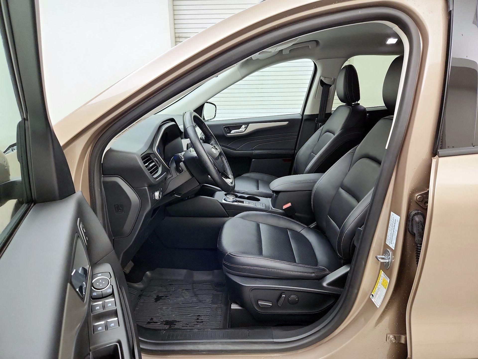 Thumbnail: 2021 Ford Escape - 11