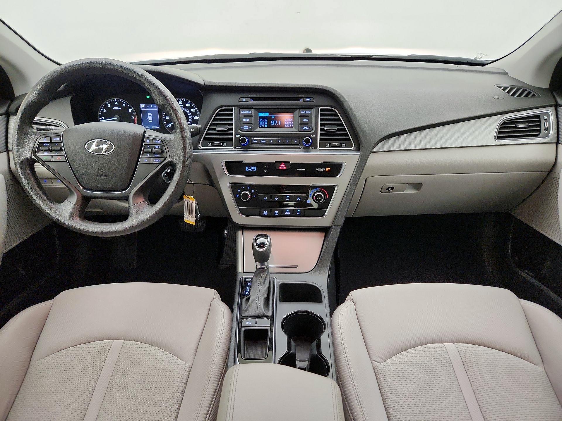 Thumbnail: 2015 Hyundai Sonata - 9