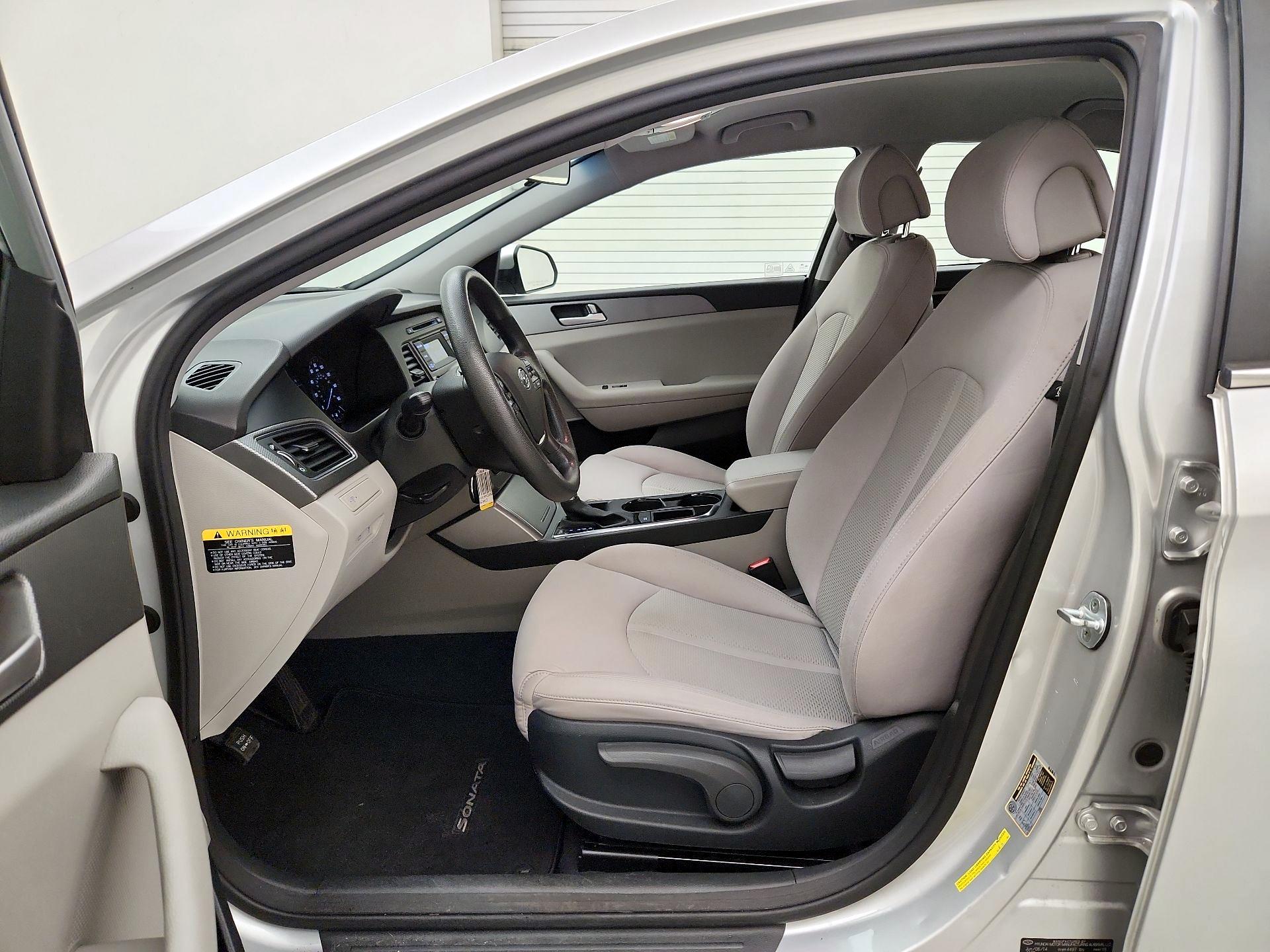 Thumbnail: 2015 Hyundai Sonata - 11