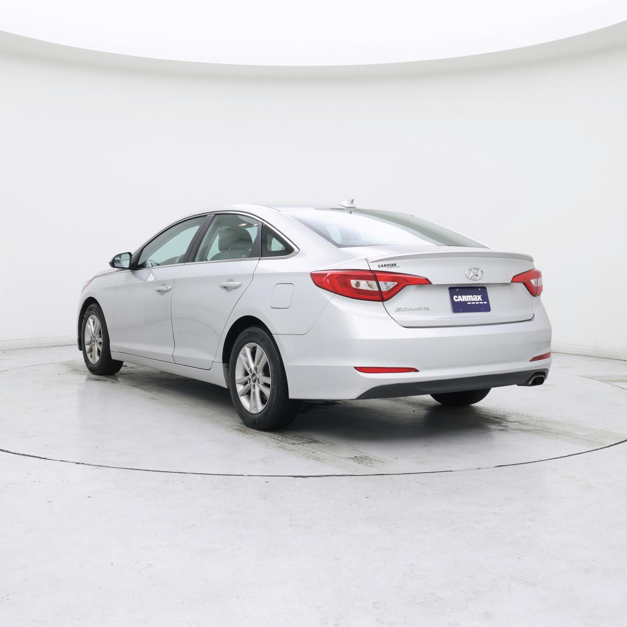 Thumbnail: 2015 Hyundai Sonata - 2