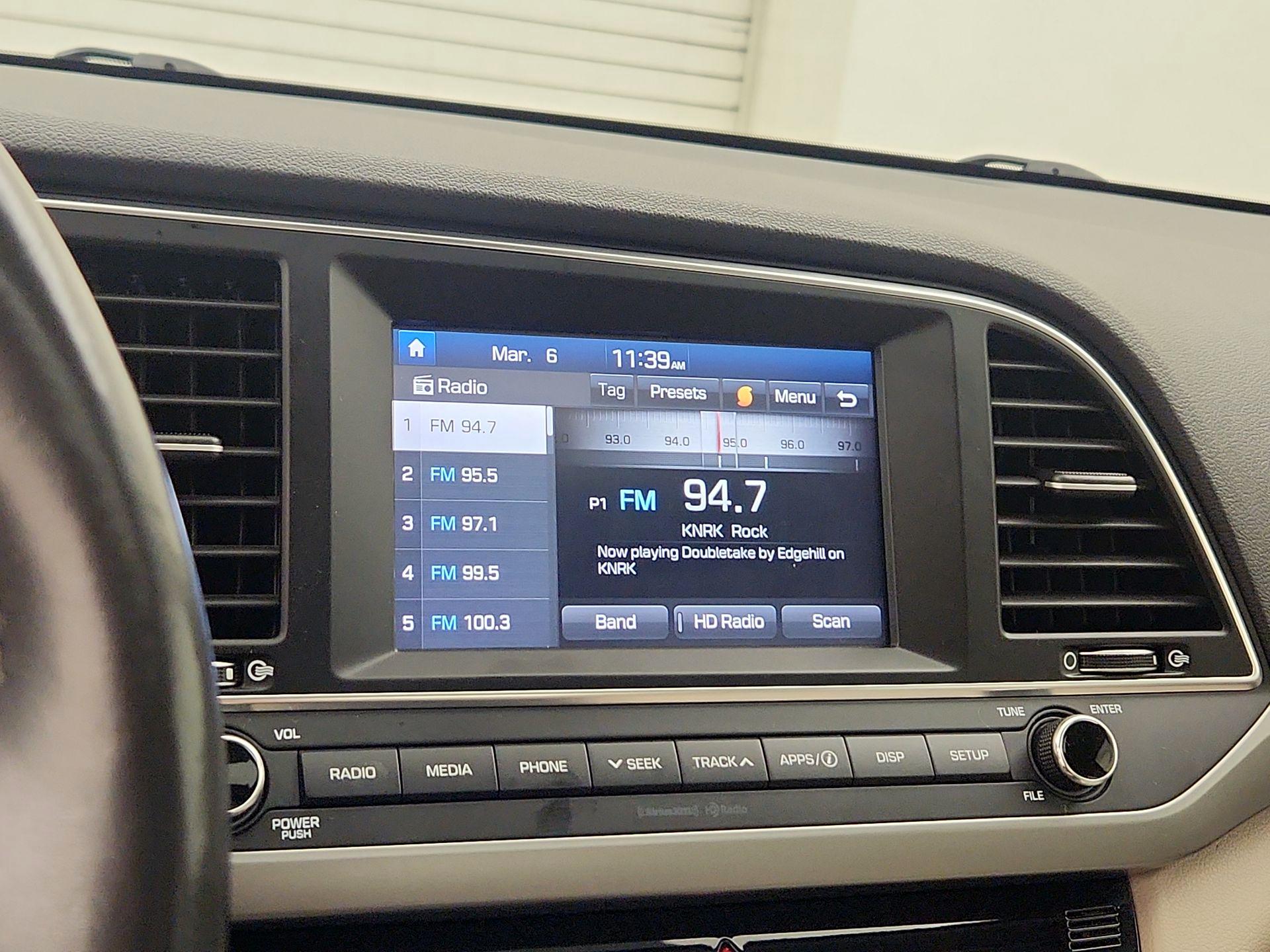 Thumbnail: 2018 Hyundai Elantra - 15