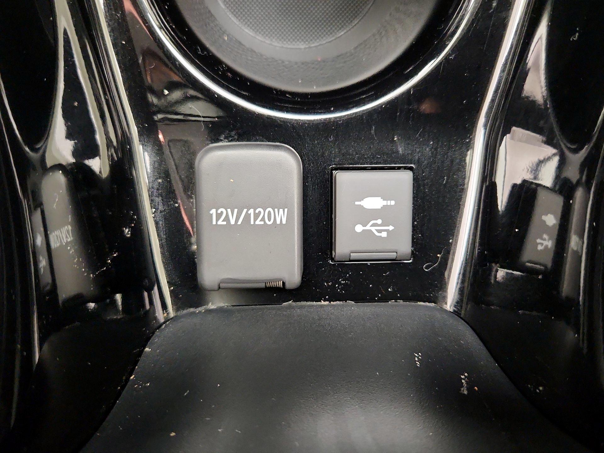 Thumbnail: 2022 Toyota Prius Prime - 19