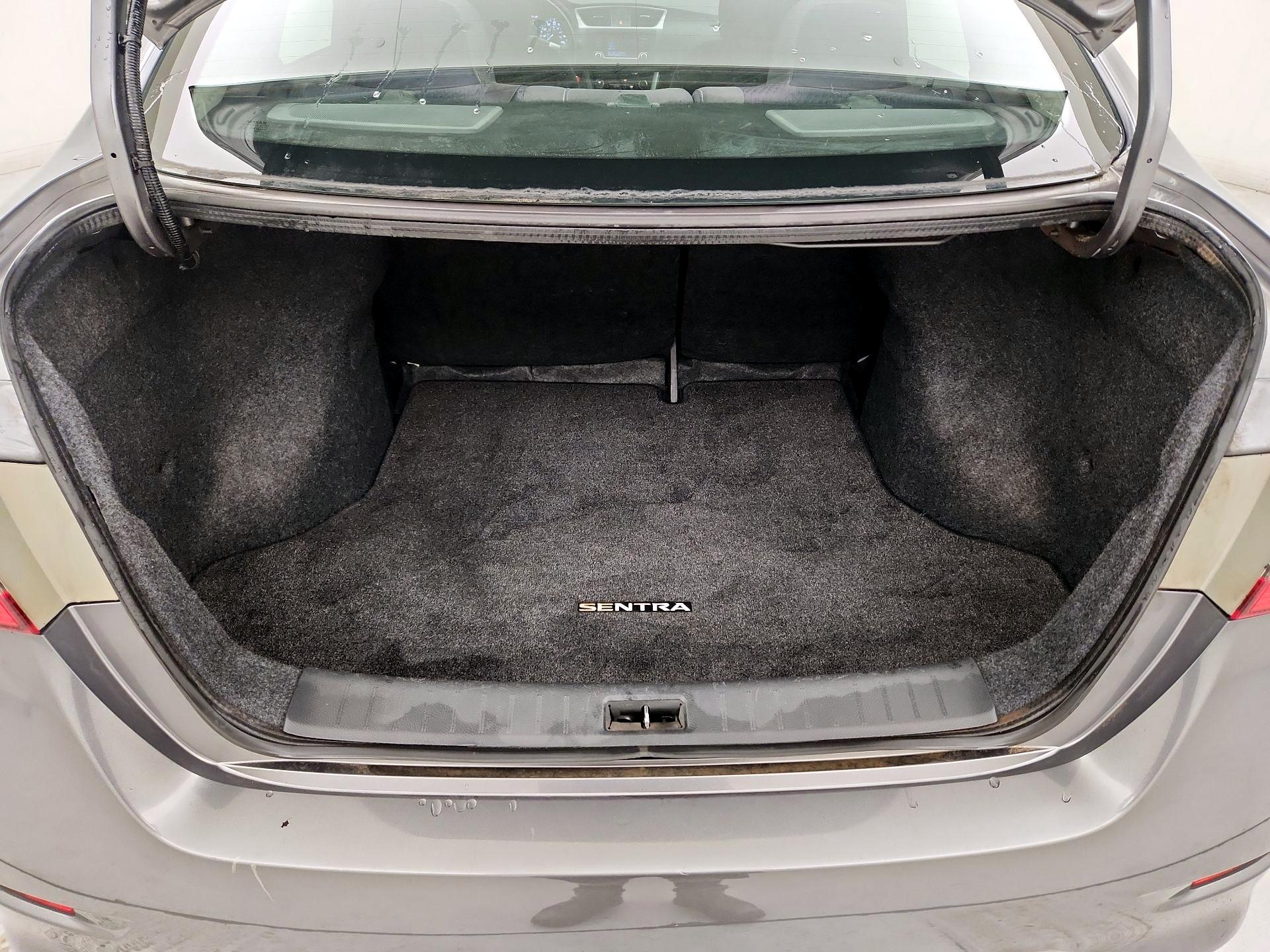 Thumbnail: 2015 Nissan Sentra - 20