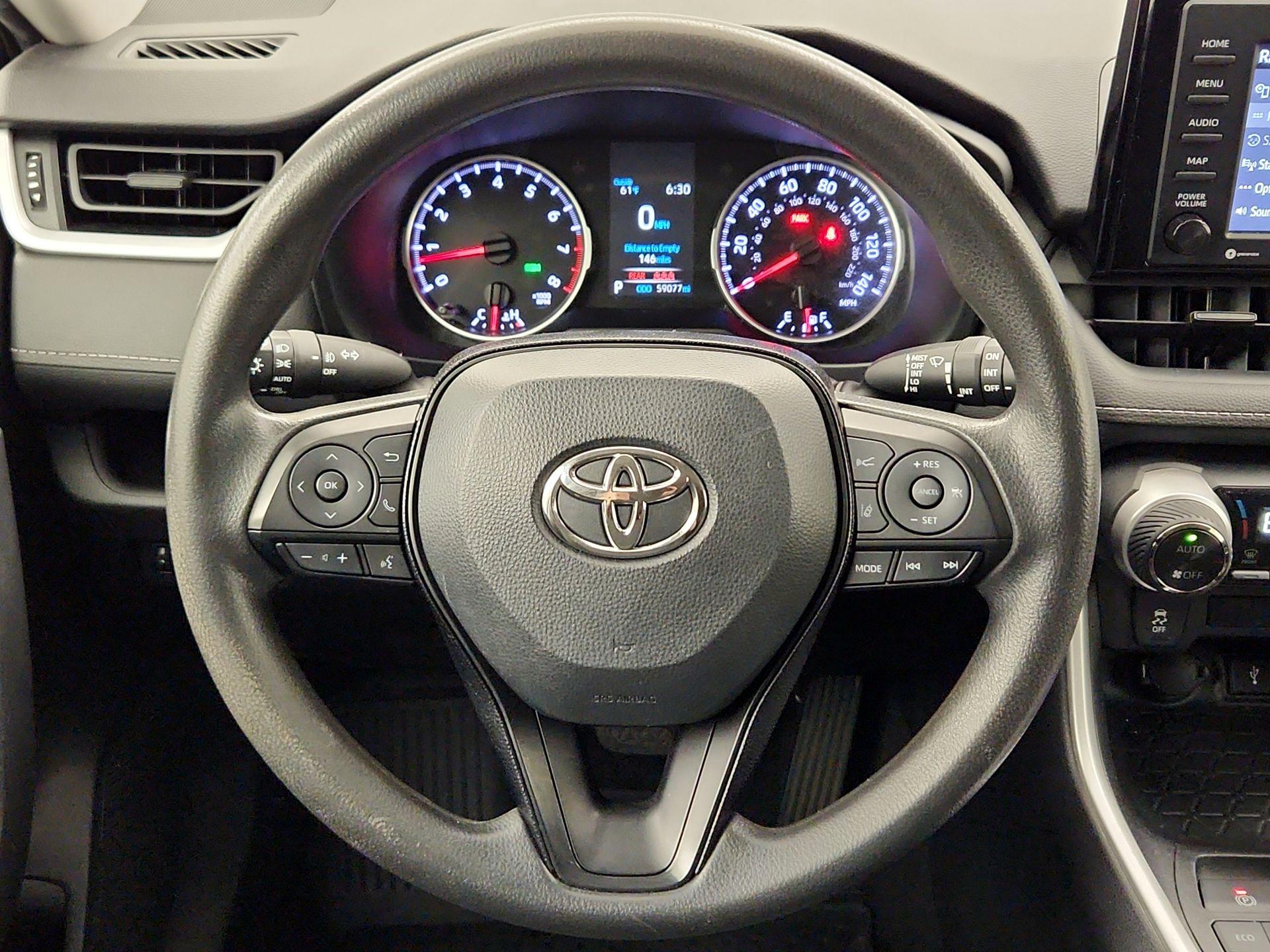 Thumbnail: 2021 Toyota RAV4 - 10