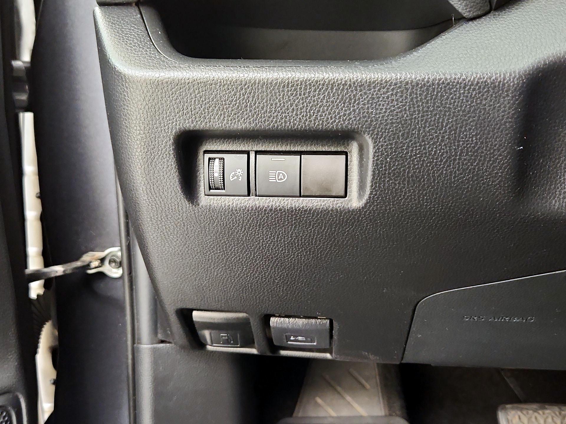 Thumbnail: 2021 Toyota RAV4 - 13