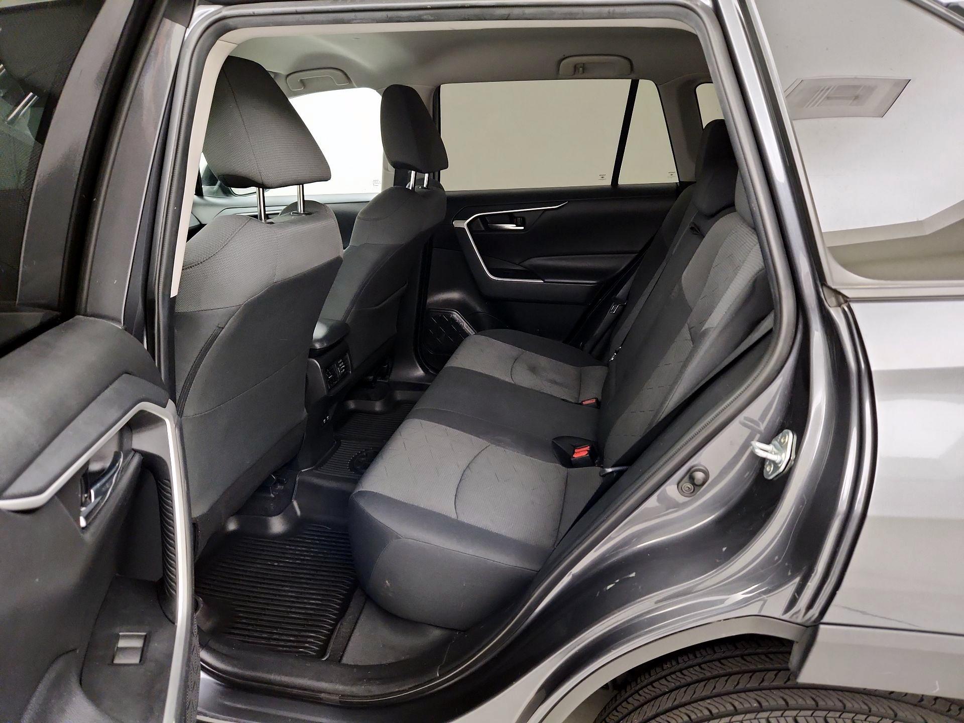 Thumbnail: 2021 Toyota RAV4 - 19