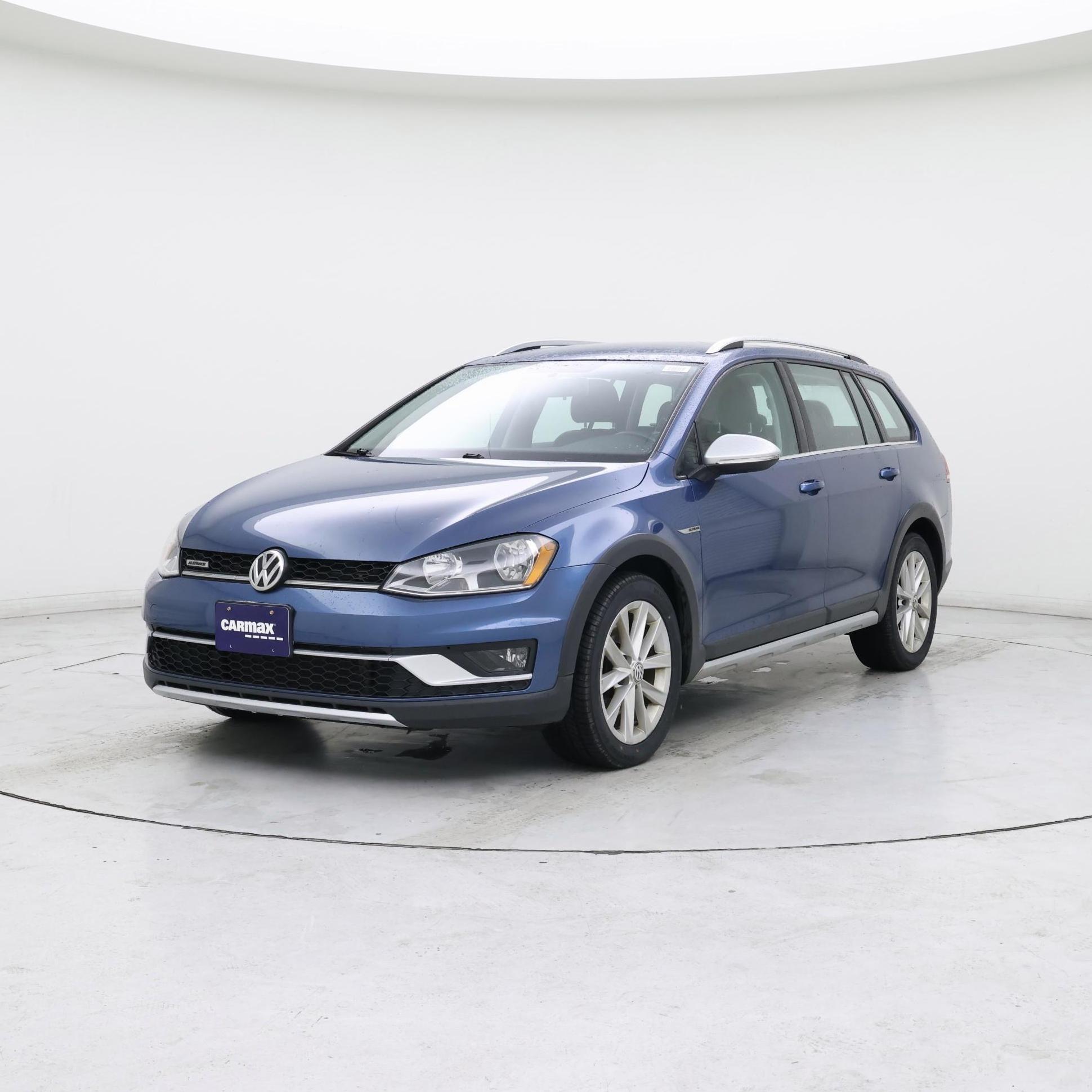 Thumbnail: 2017 Volkswagen Golf - 4