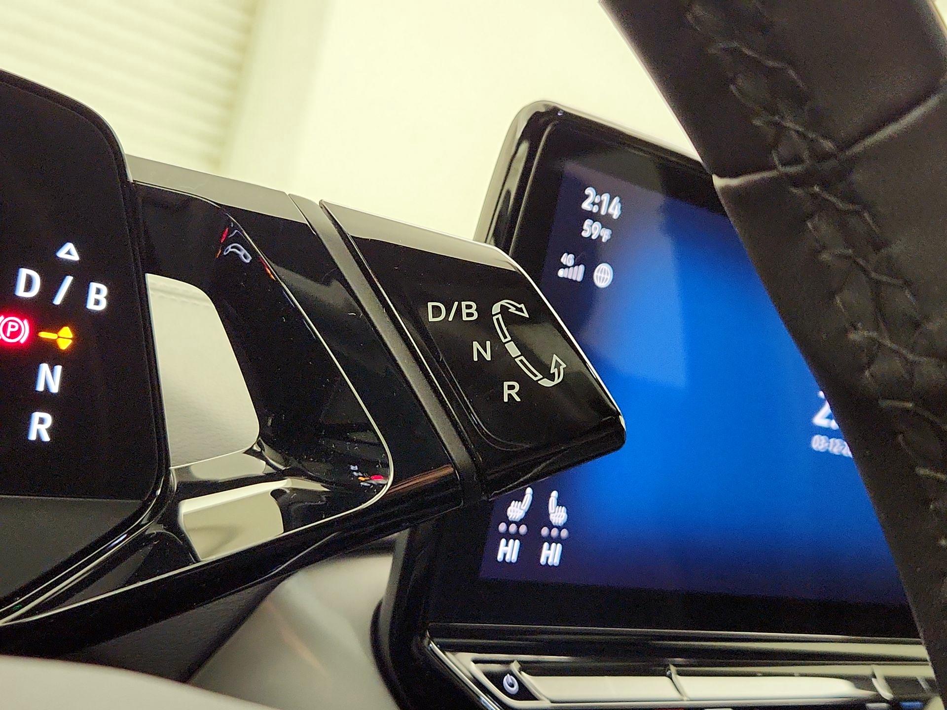 Thumbnail: 2023 Volkswagen ID.4 - 18