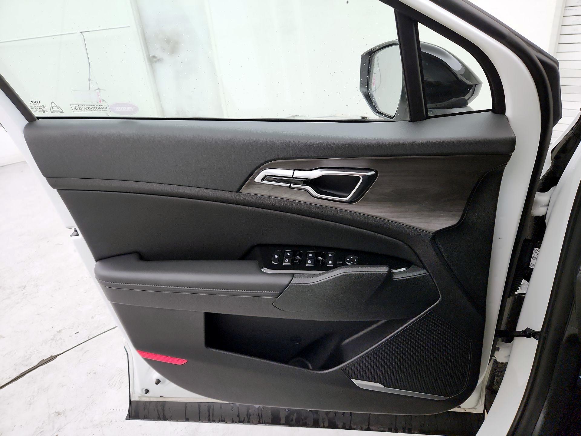 Thumbnail: 2025 Kia Sportage - 12