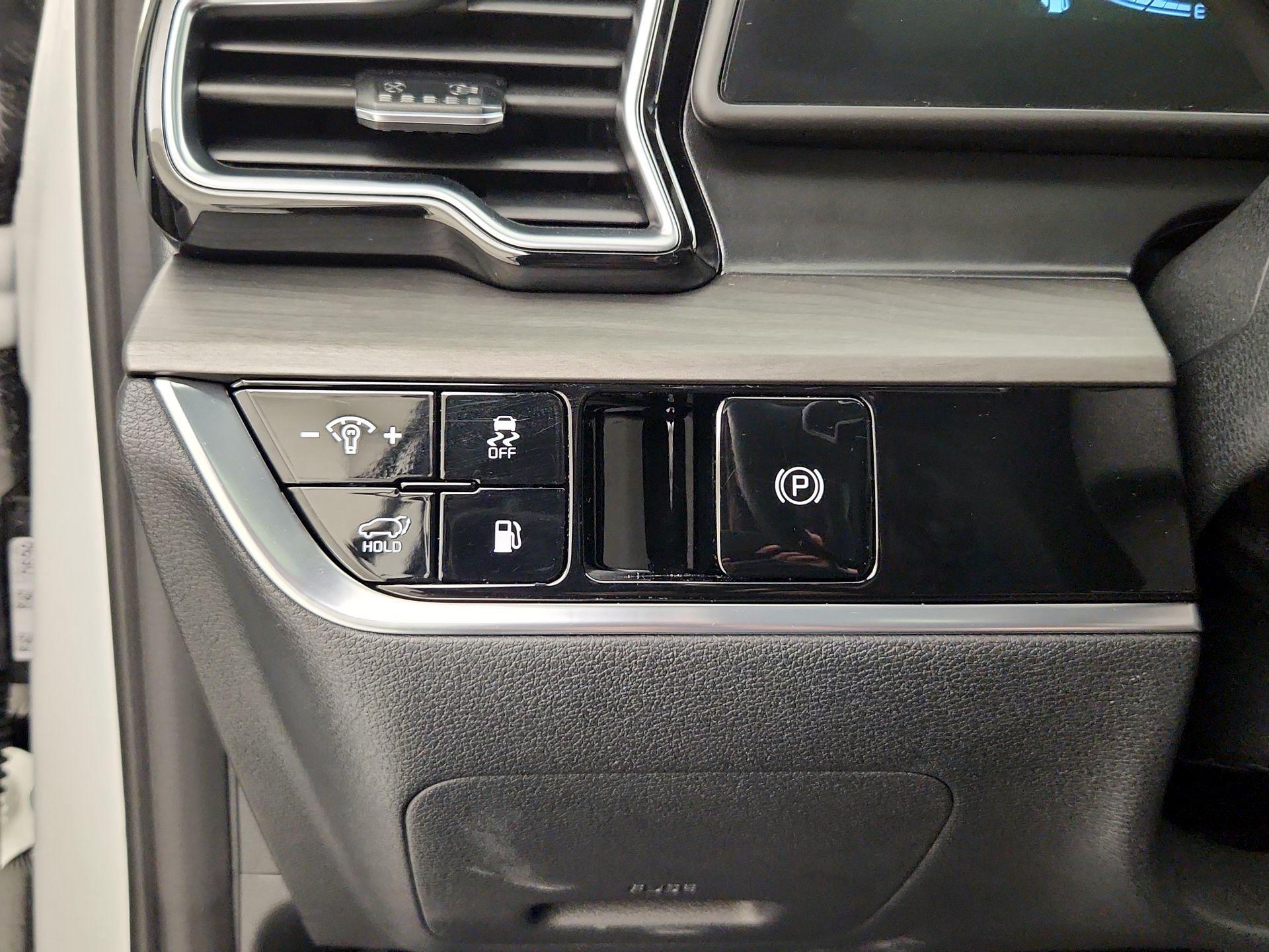 Thumbnail: 2025 Kia Sportage - 13