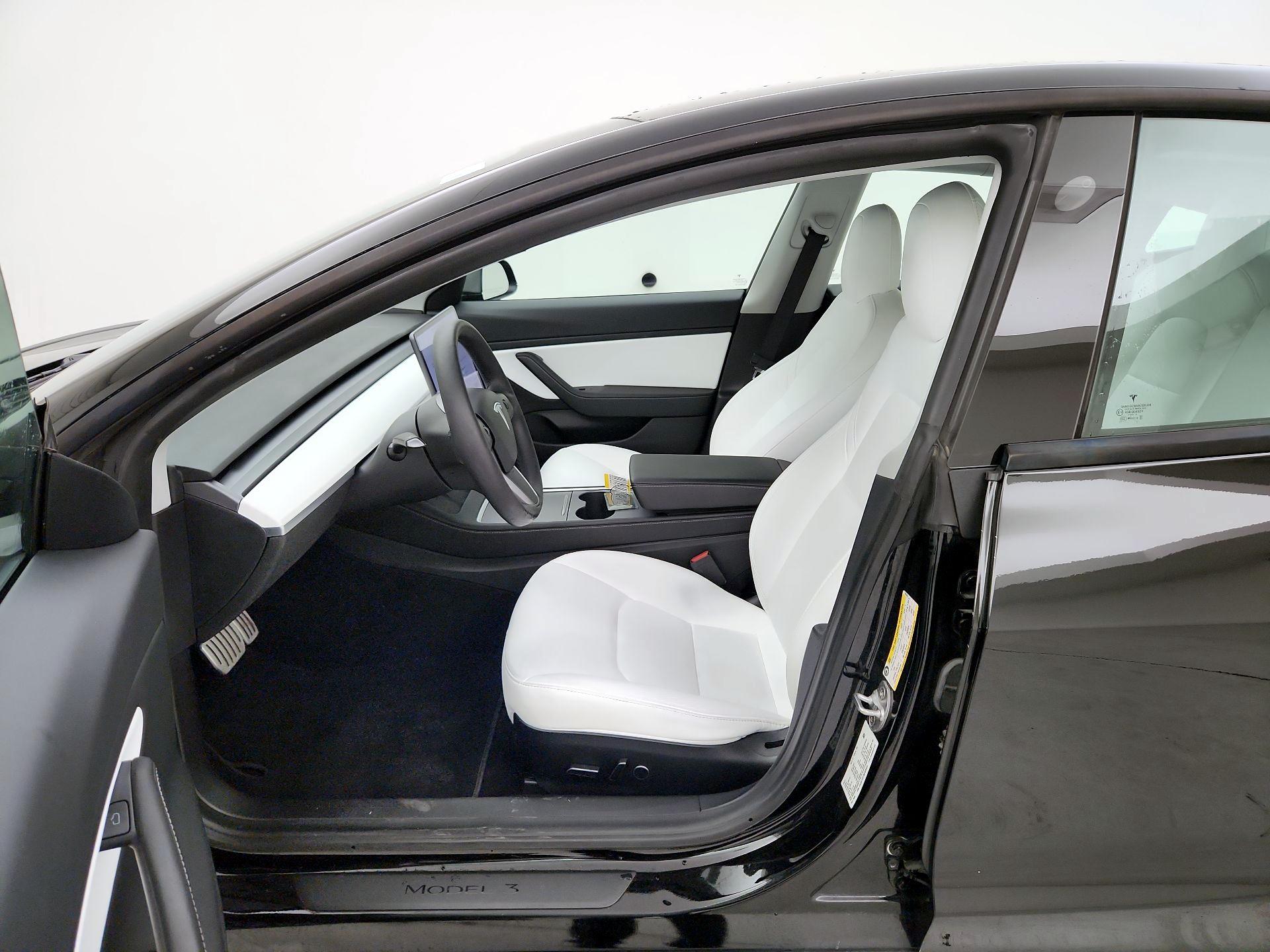 Thumbnail: 2021 Tesla Model 3 - 11