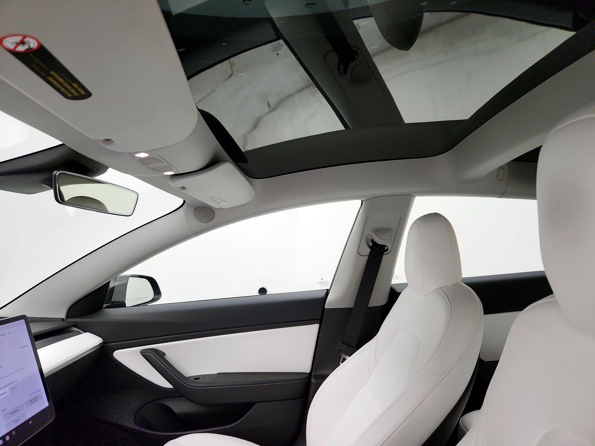 Thumbnail: 2021 Tesla Model 3 - 19