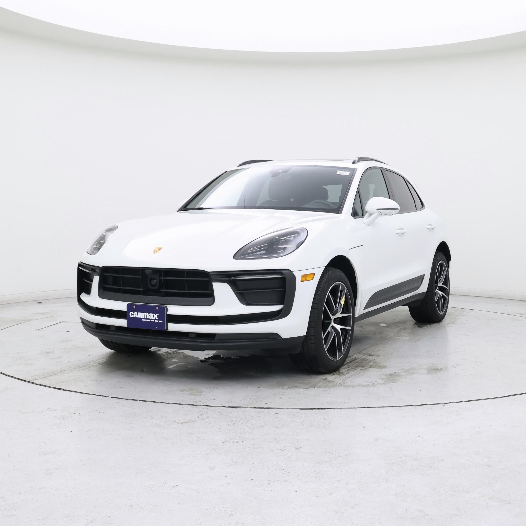 Thumbnail: 2023 Porsche Macan - 4