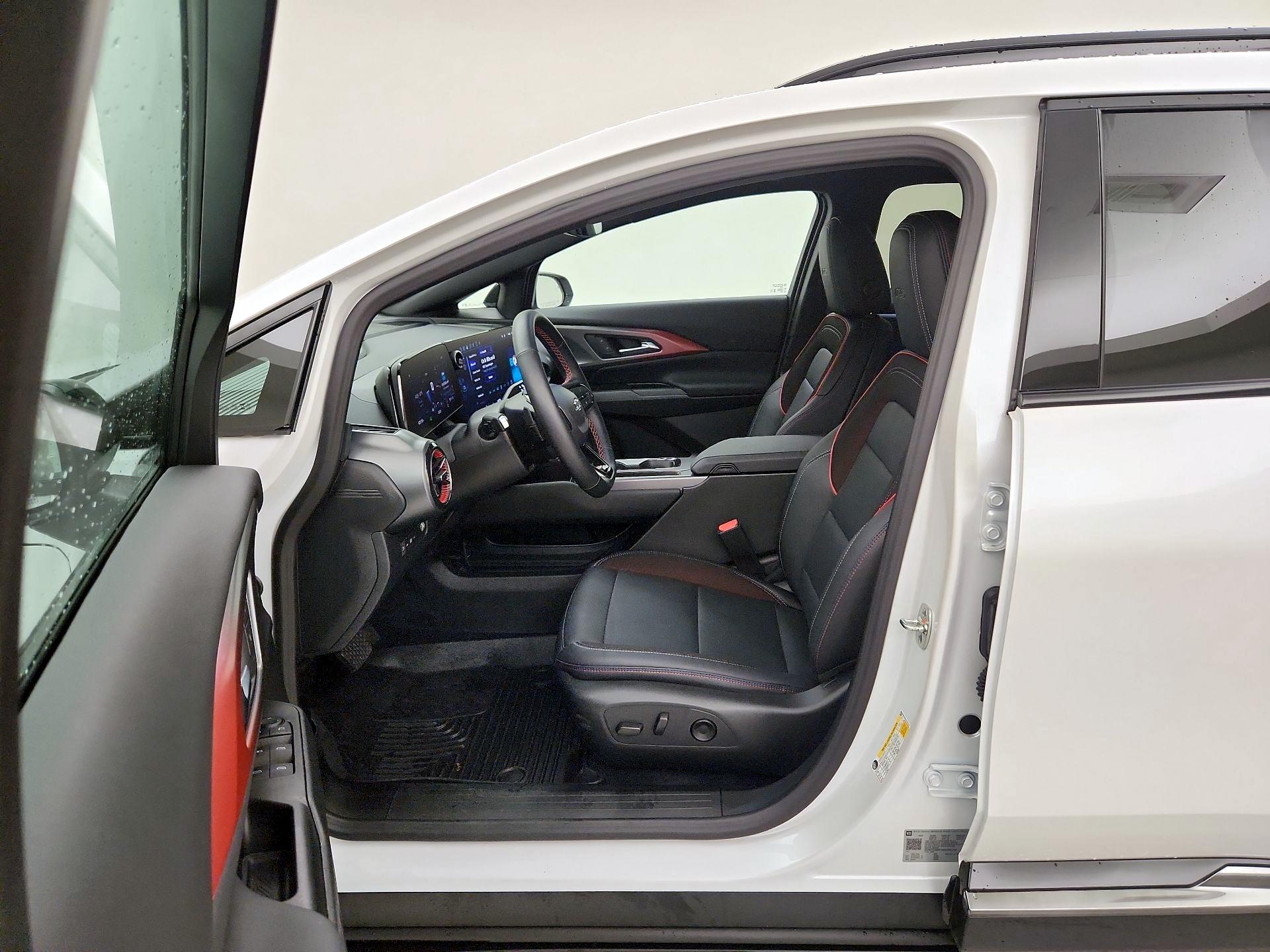 Thumbnail: 2025 Chevrolet Equinox - 11