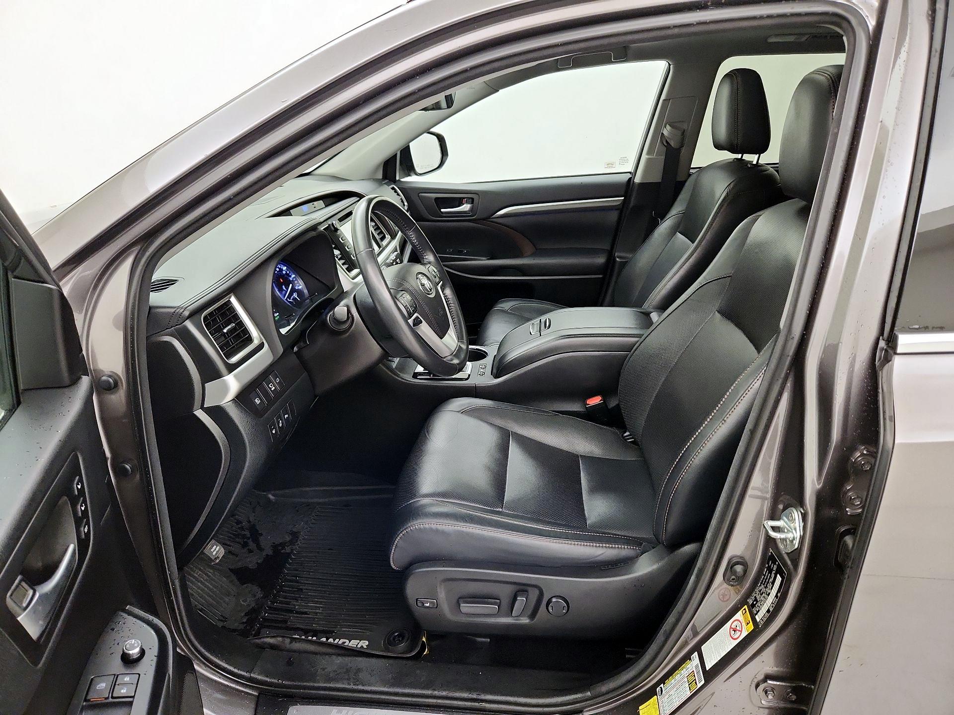 Thumbnail: 2018 Toyota Highlander - 11