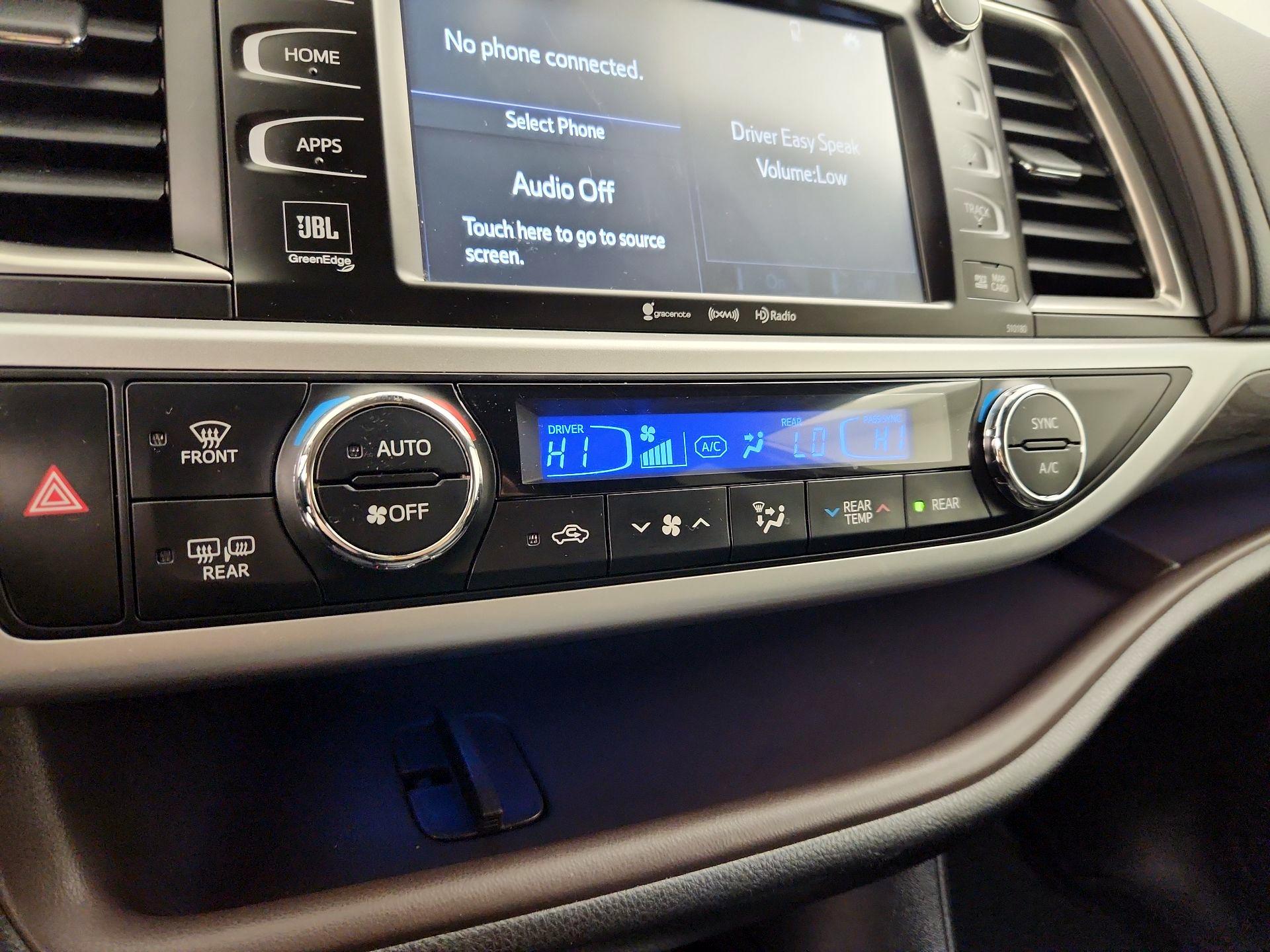 Thumbnail: 2018 Toyota Highlander - 16