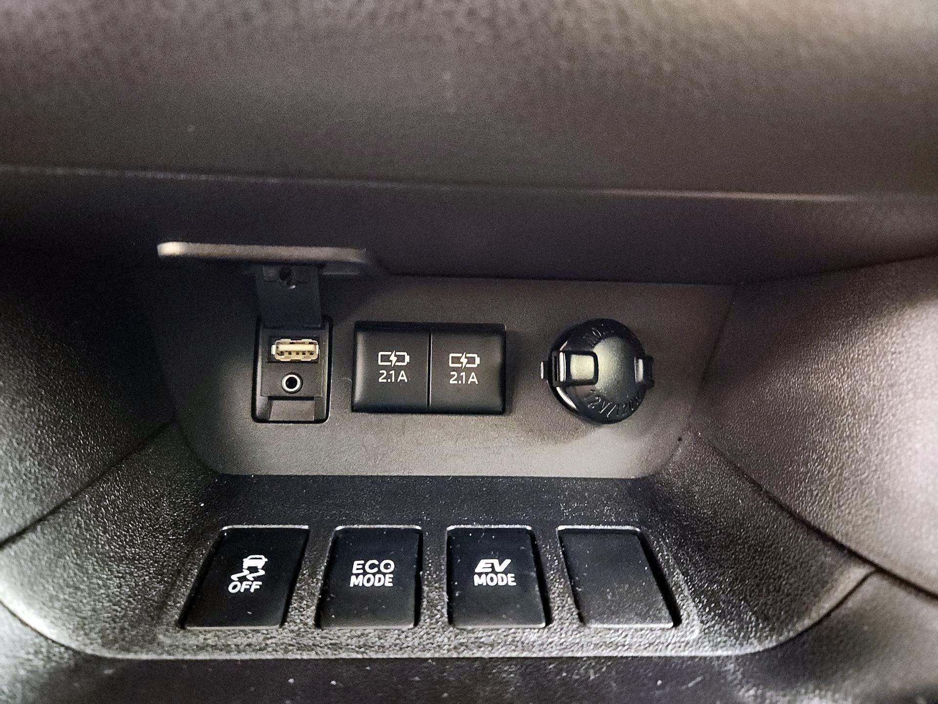 Thumbnail: 2018 Toyota Highlander - 18