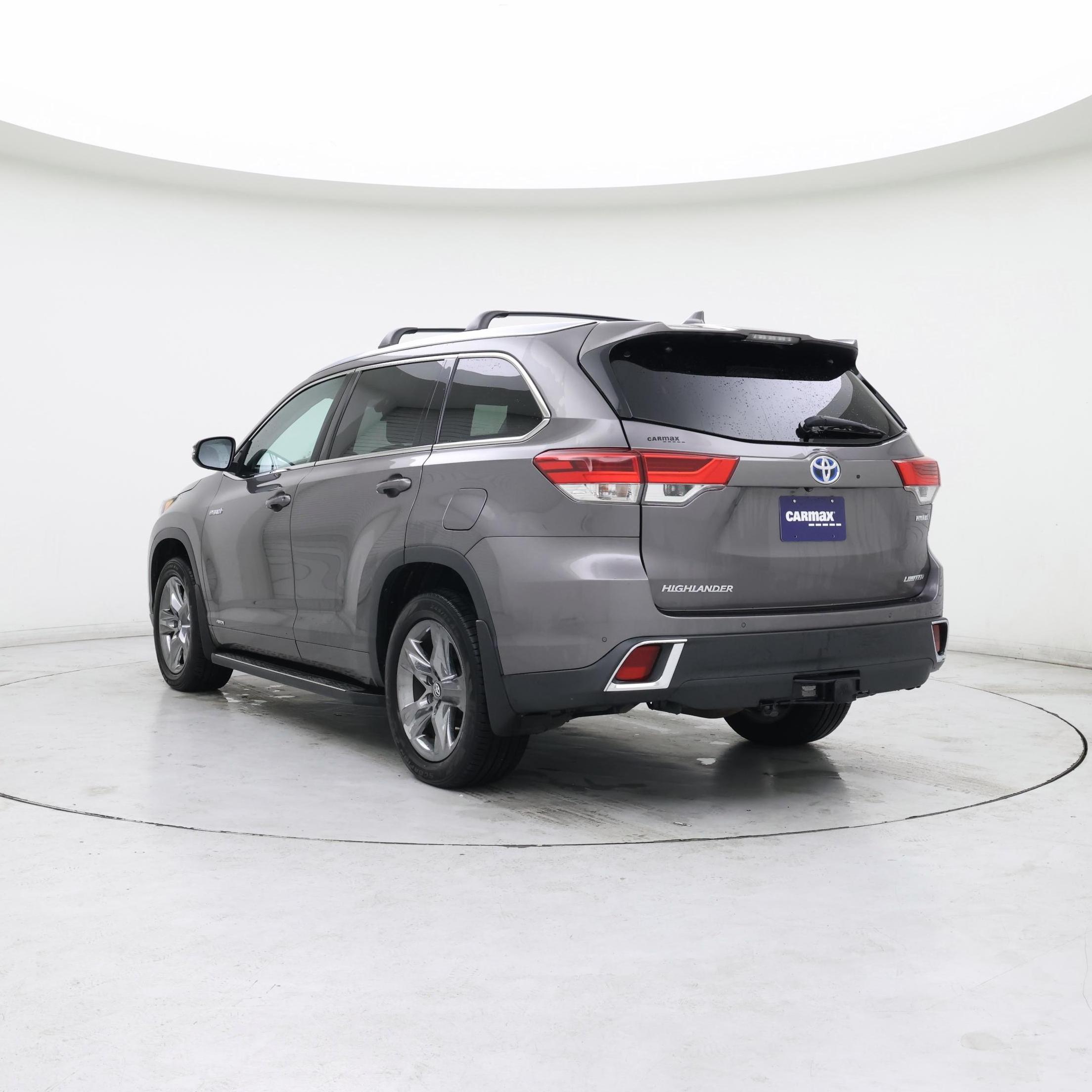 Thumbnail: 2018 Toyota Highlander - 2
