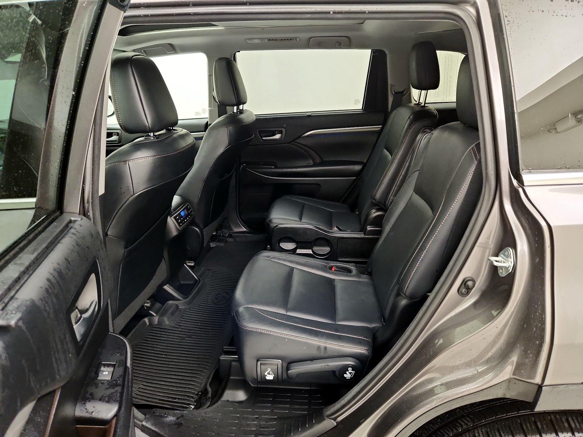 Thumbnail: 2018 Toyota Highlander - 20