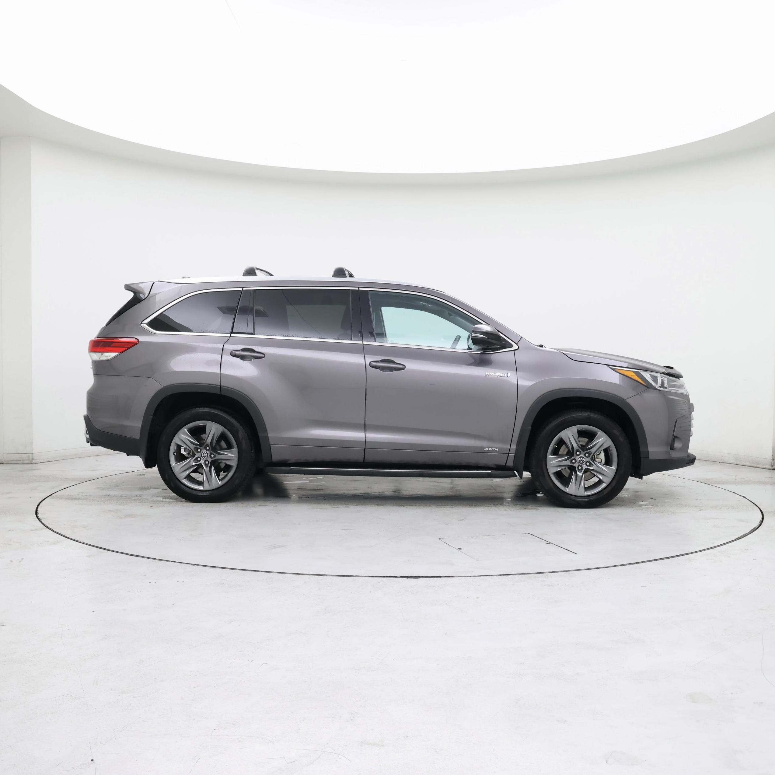 Thumbnail: 2018 Toyota Highlander - 7