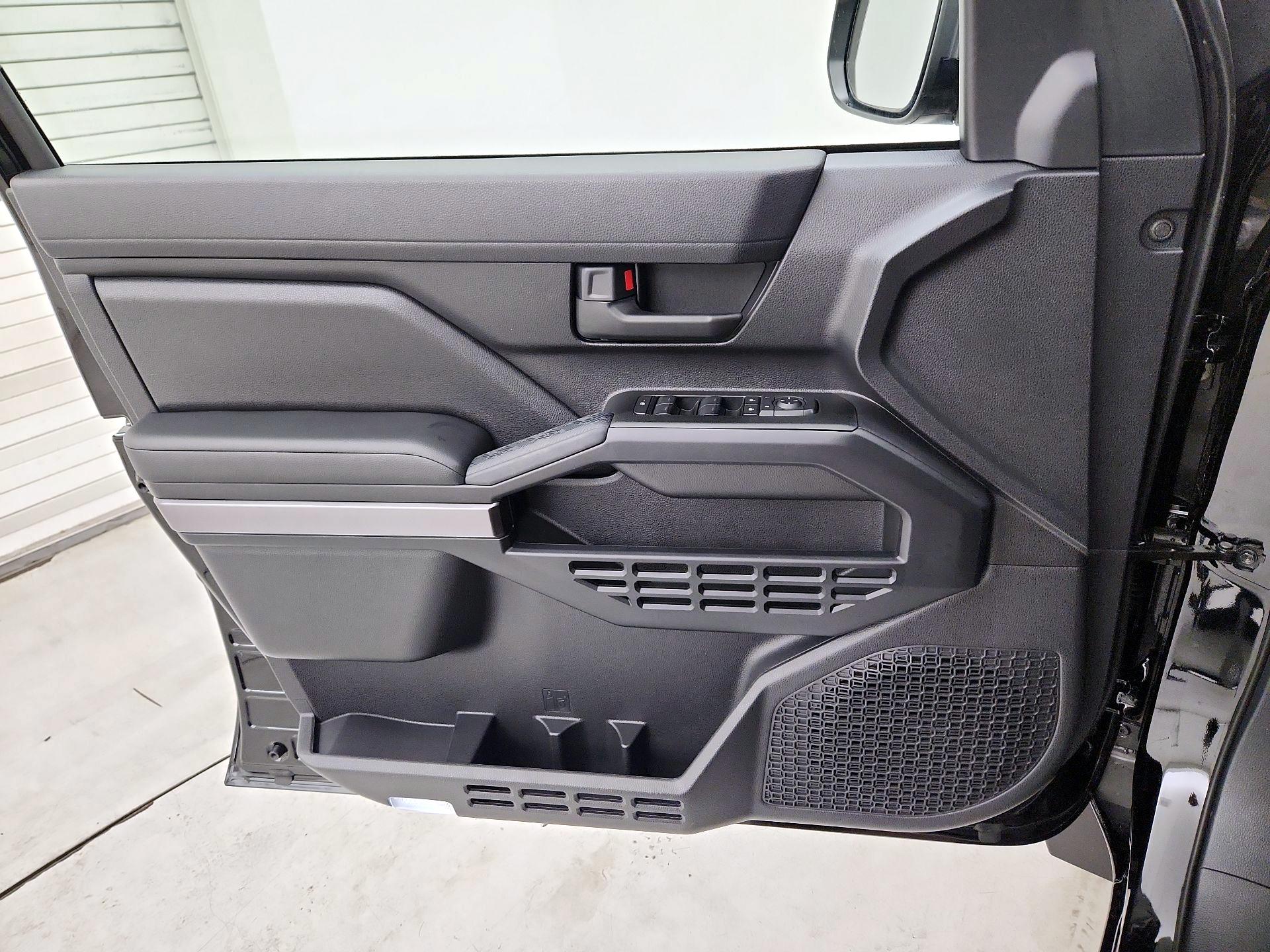 Thumbnail: 2025 Toyota 4Runner - 12