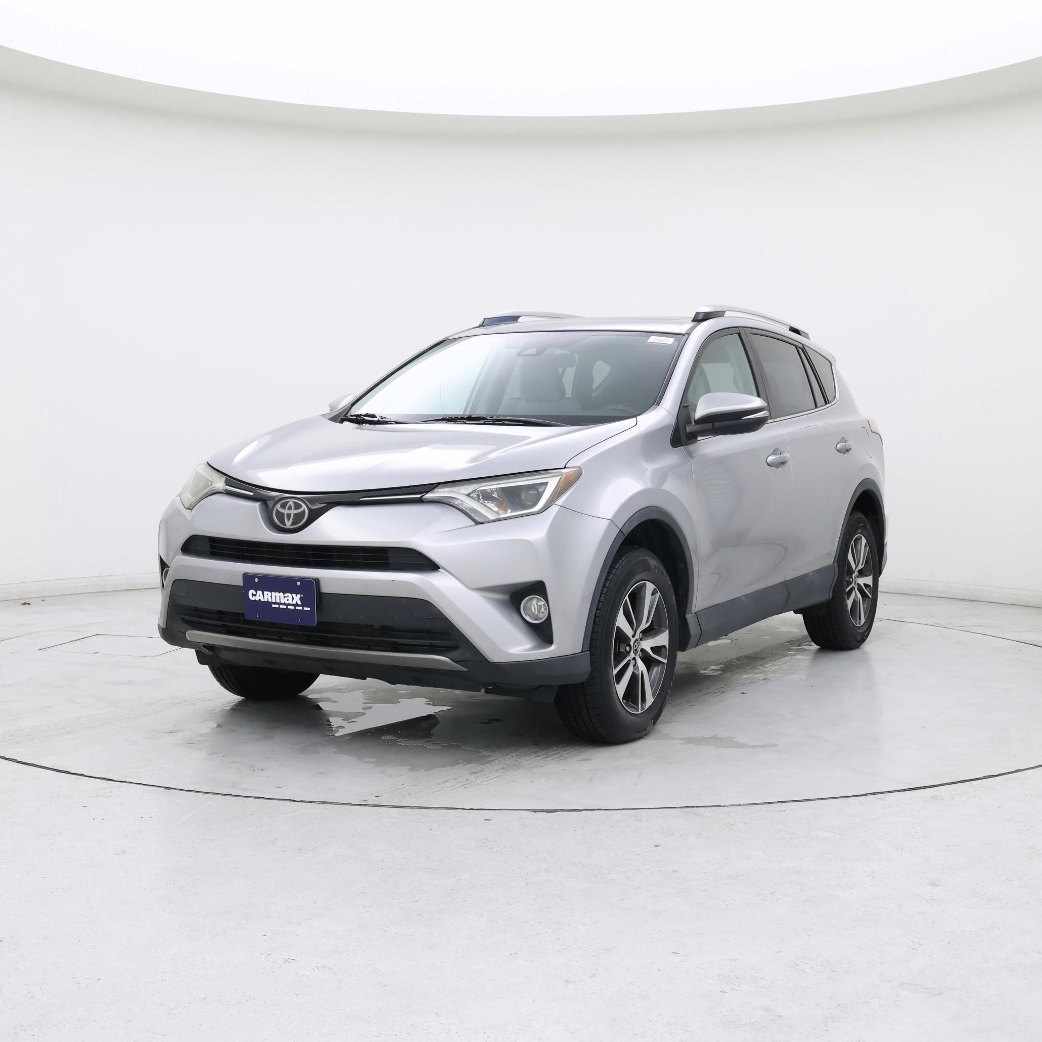Thumbnail: 2018 Toyota RAV4 - 4