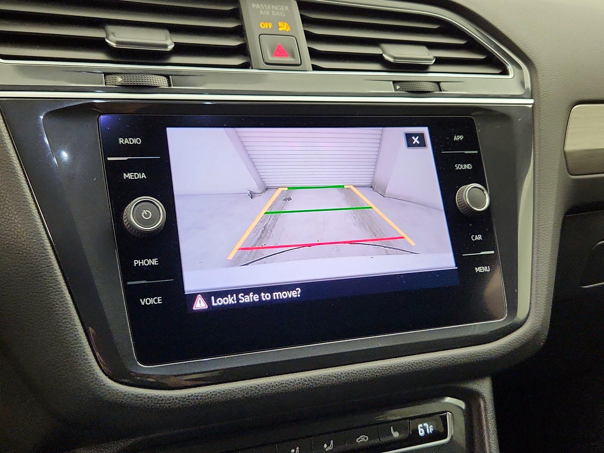 Thumbnail: 2021 Volkswagen Tiguan - 14