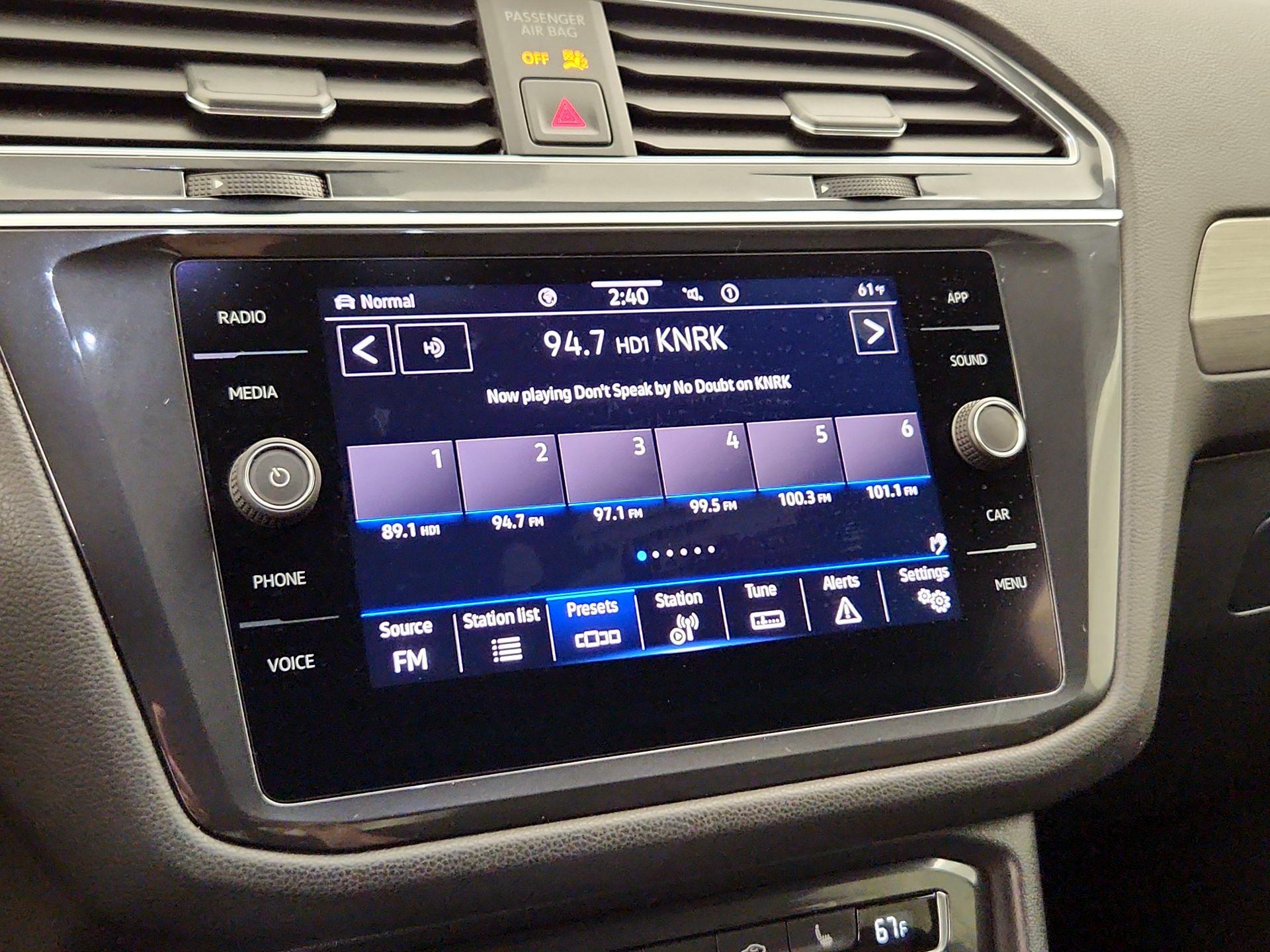 Thumbnail: 2021 Volkswagen Tiguan - 15