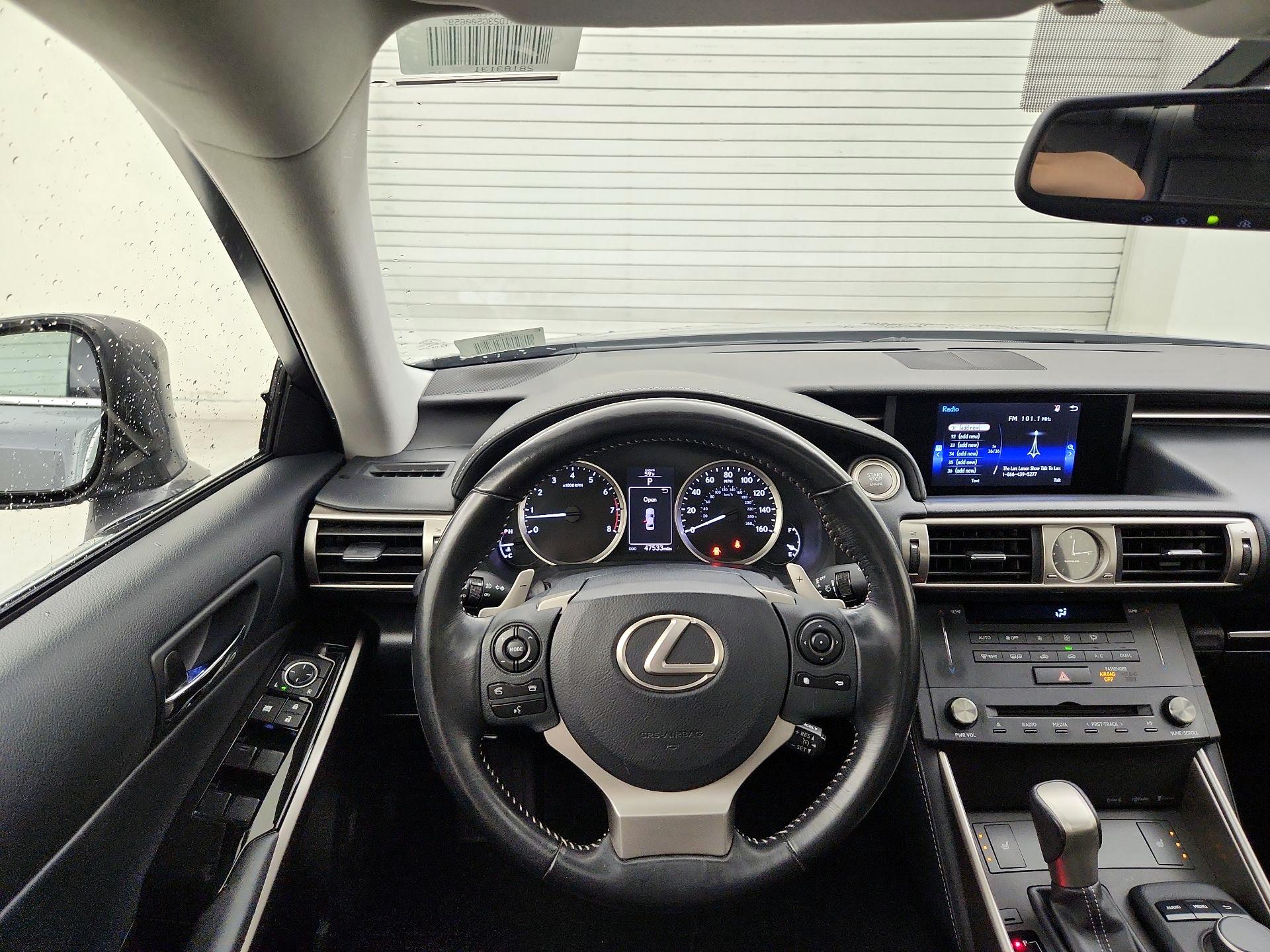 Thumbnail: 2016 Lexus IS - 10