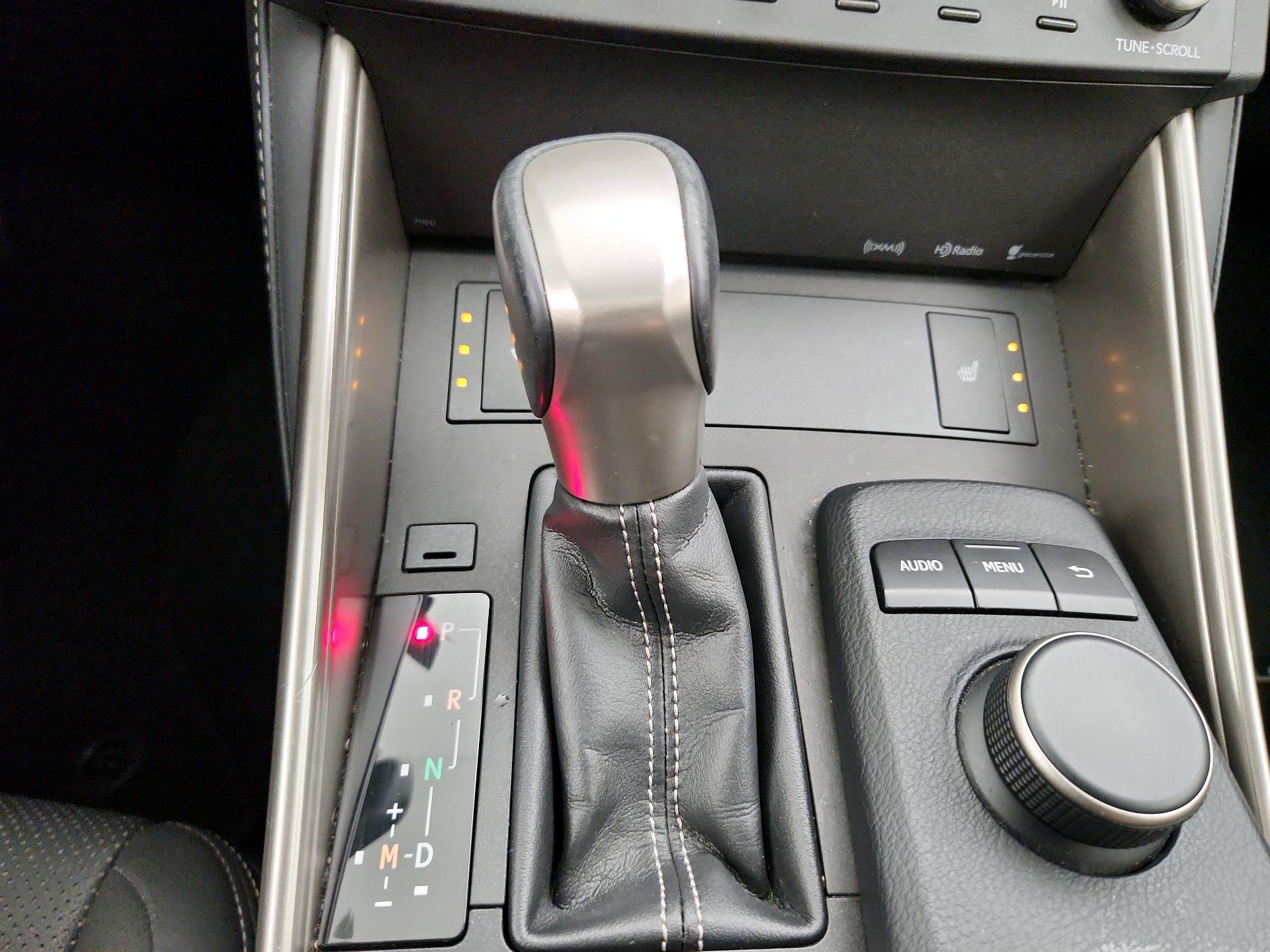 Thumbnail: 2016 Lexus IS - 17