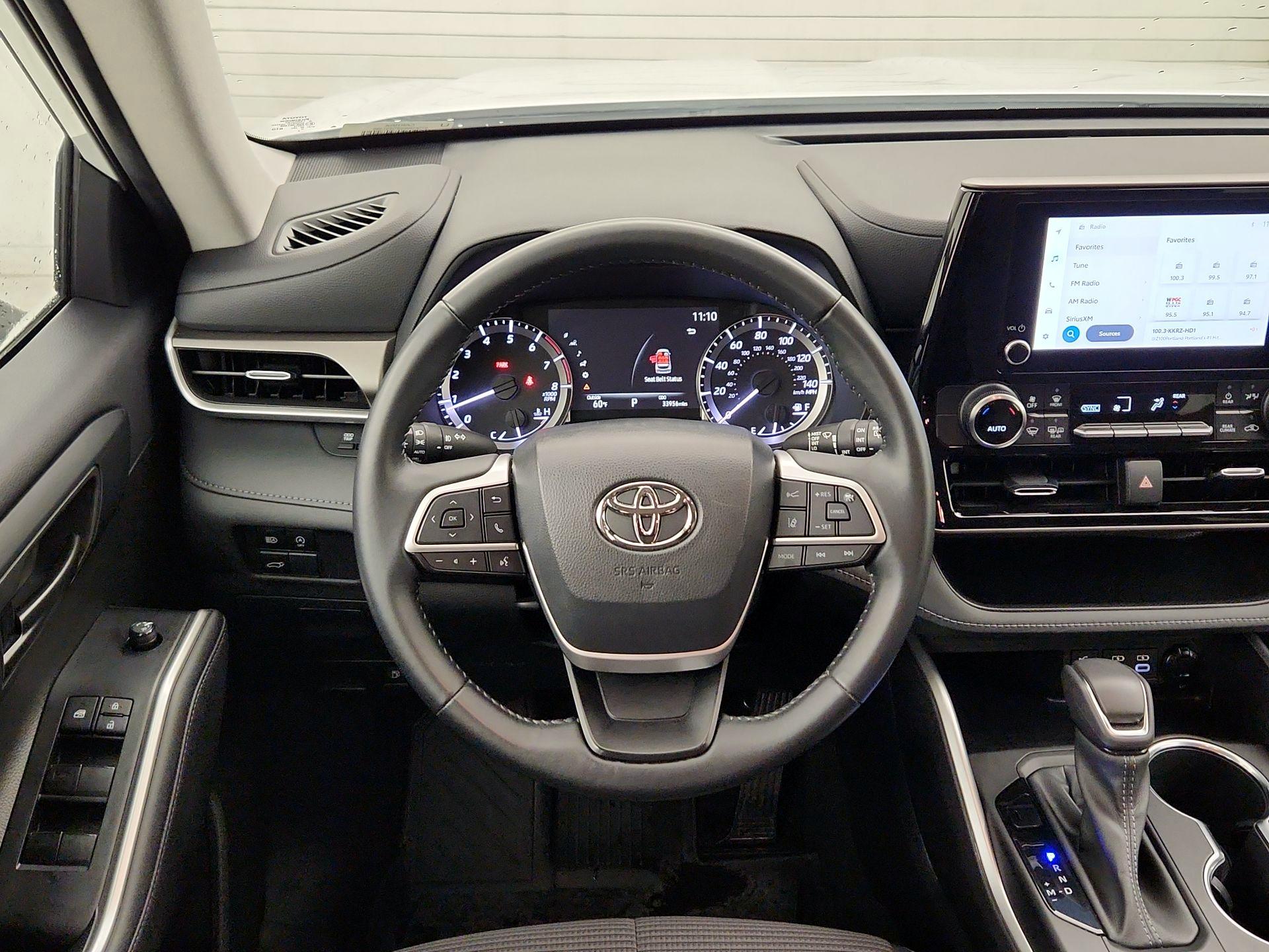 Thumbnail: 2023 Toyota Highlander - 10