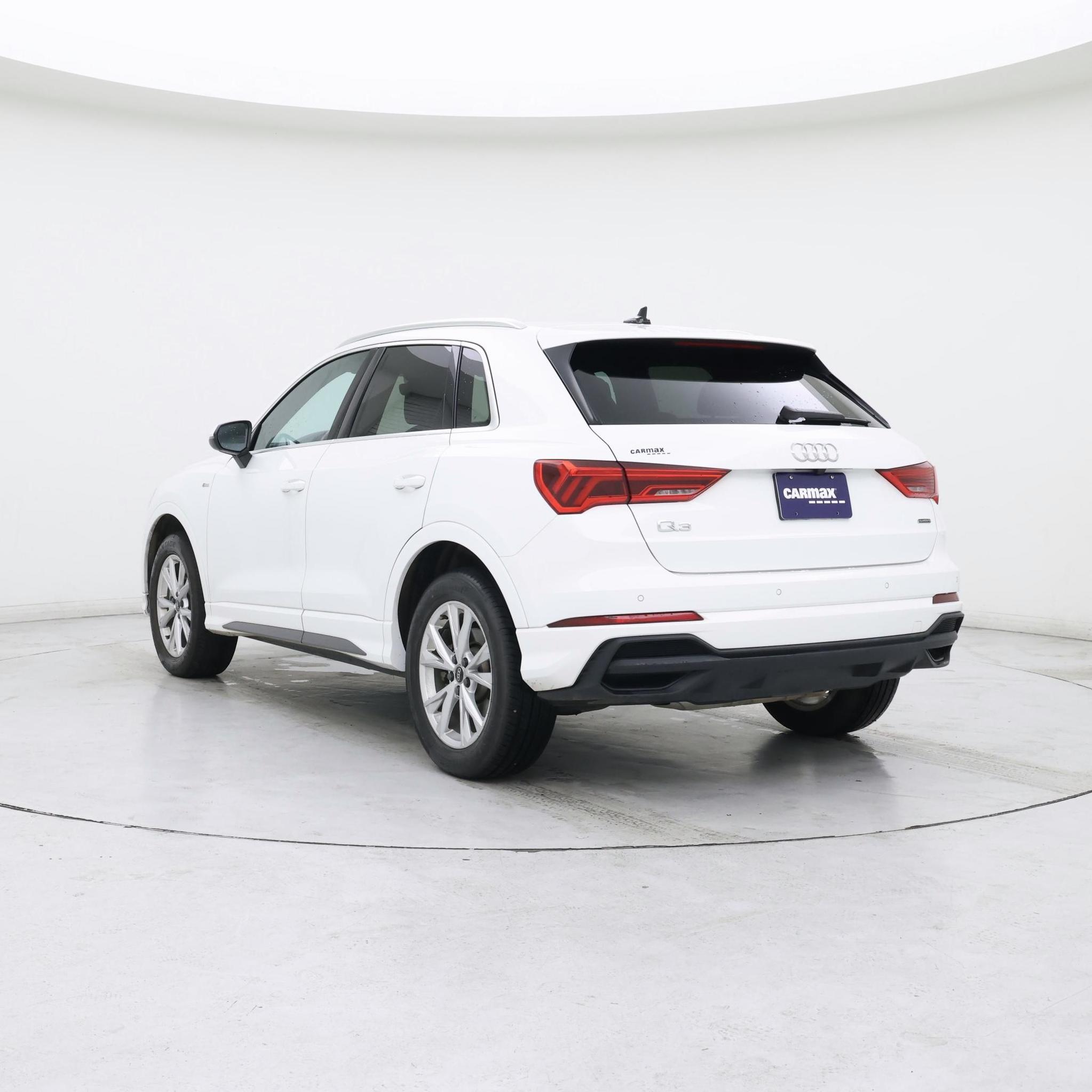 Thumbnail: 2023 Audi Q3 - 2