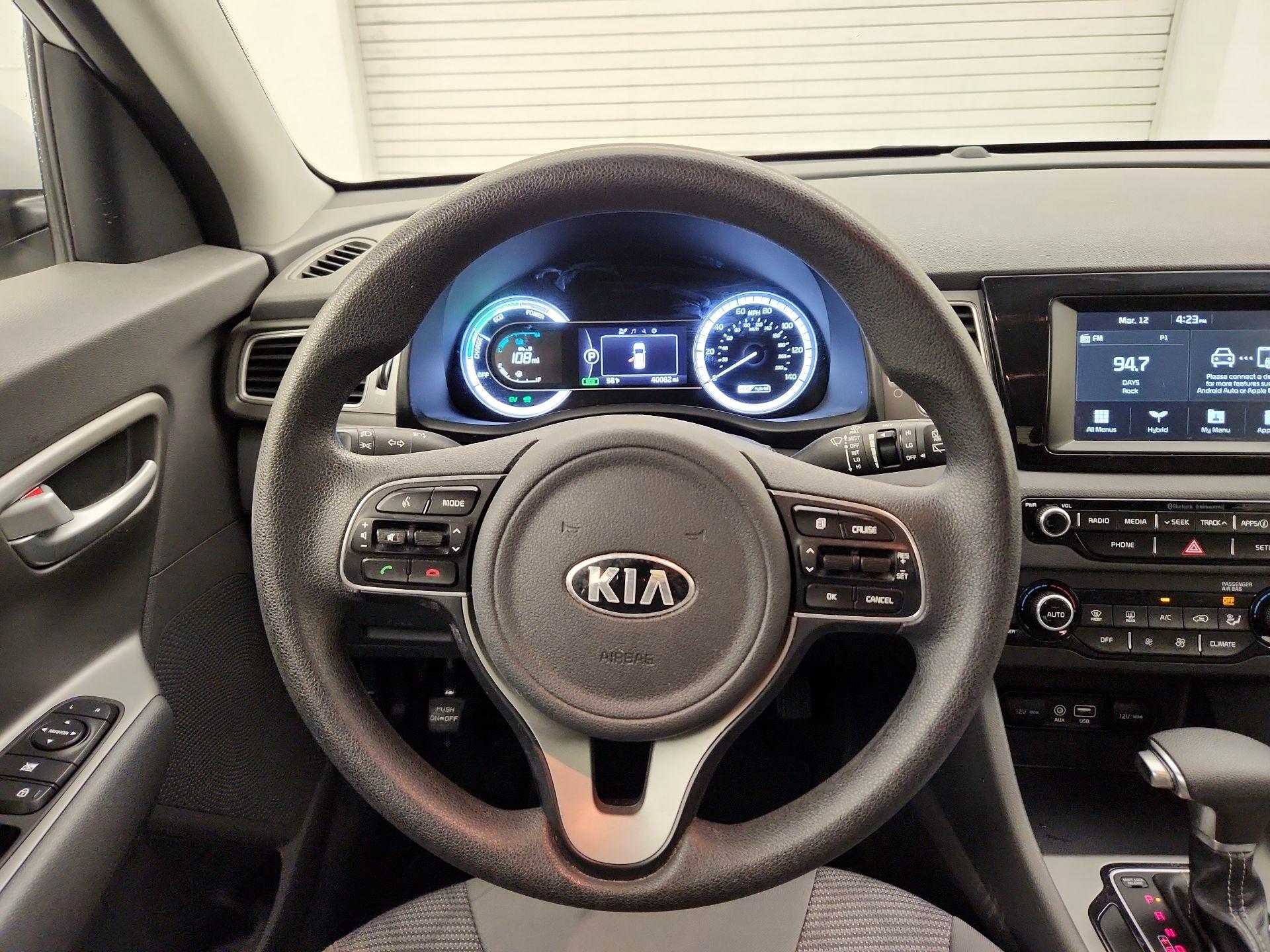 Thumbnail: 2019 Kia Niro - 10