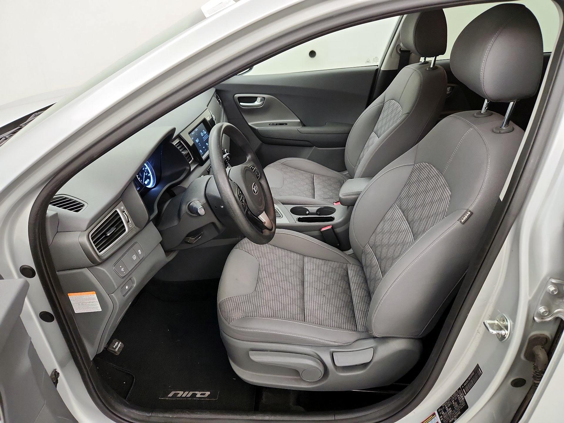 Thumbnail: 2019 Kia Niro - 11