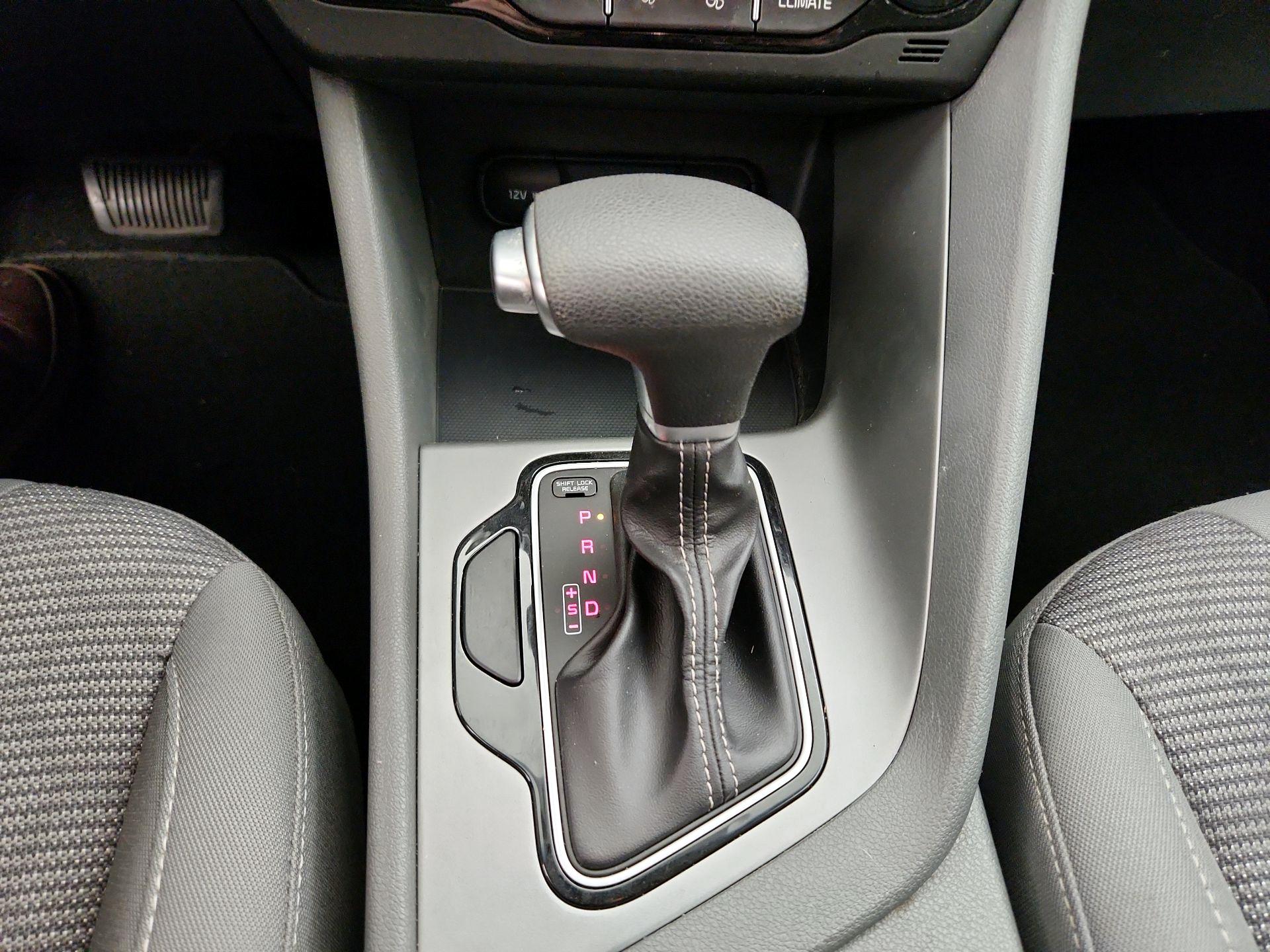 Thumbnail: 2019 Kia Niro - 17