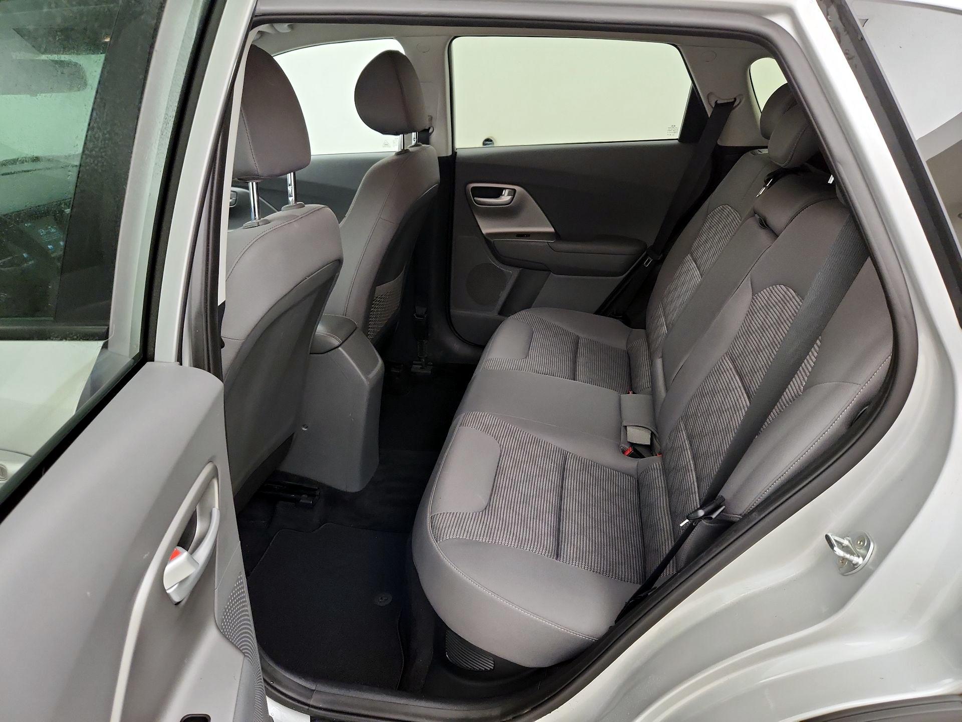 Thumbnail: 2019 Kia Niro - 19