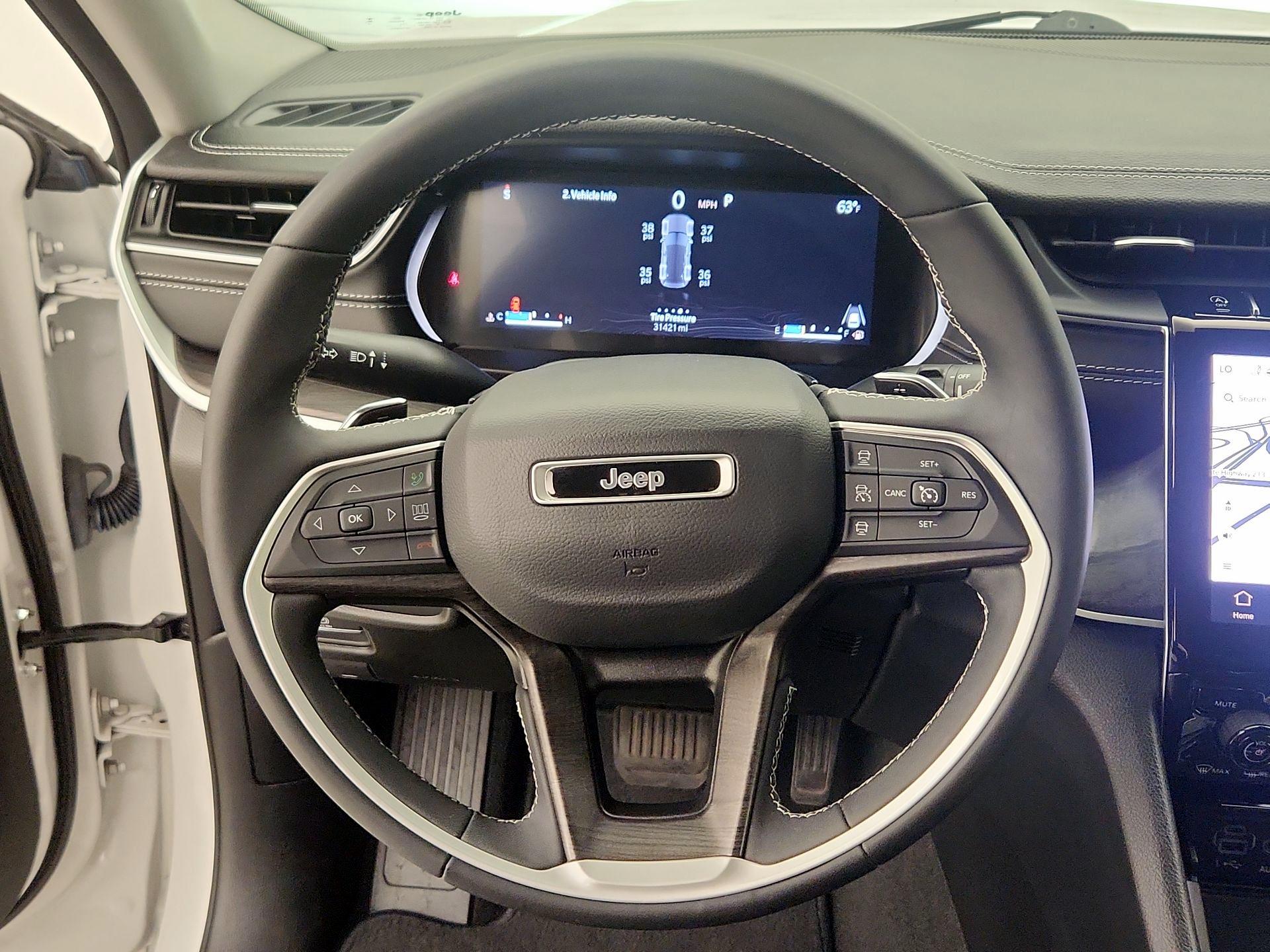 Thumbnail: 2023 Jeep Grand Cherokee - 10