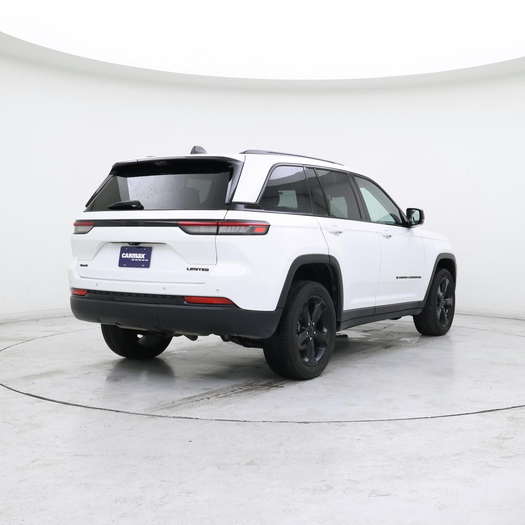 Thumbnail: 2023 Jeep Grand Cherokee - 8