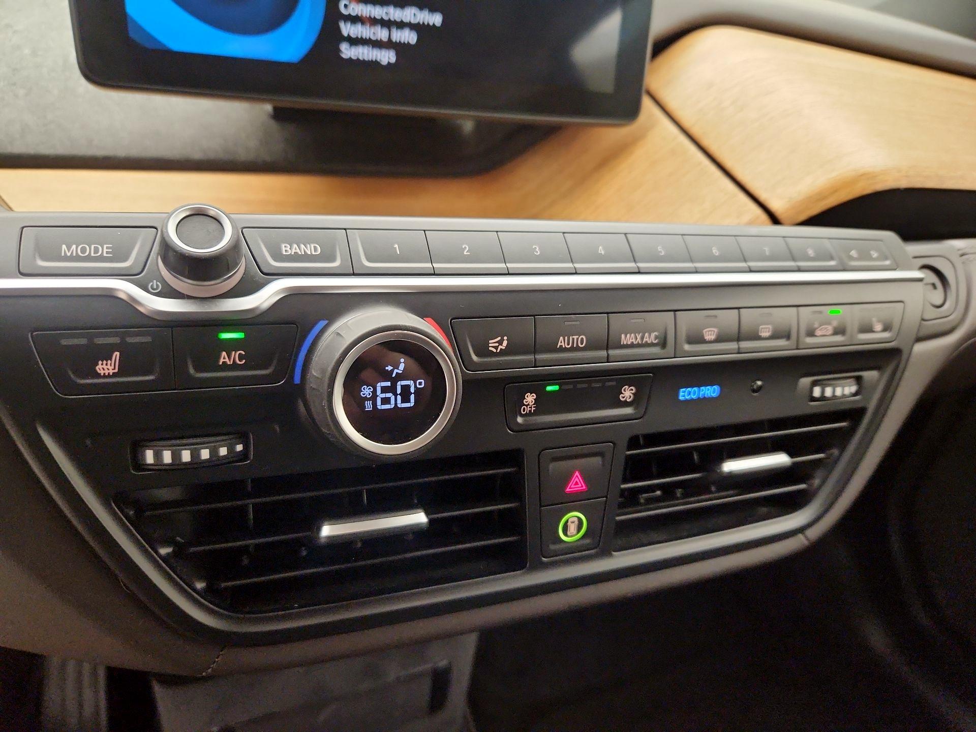 Thumbnail: 2016 BMW i3 - 17