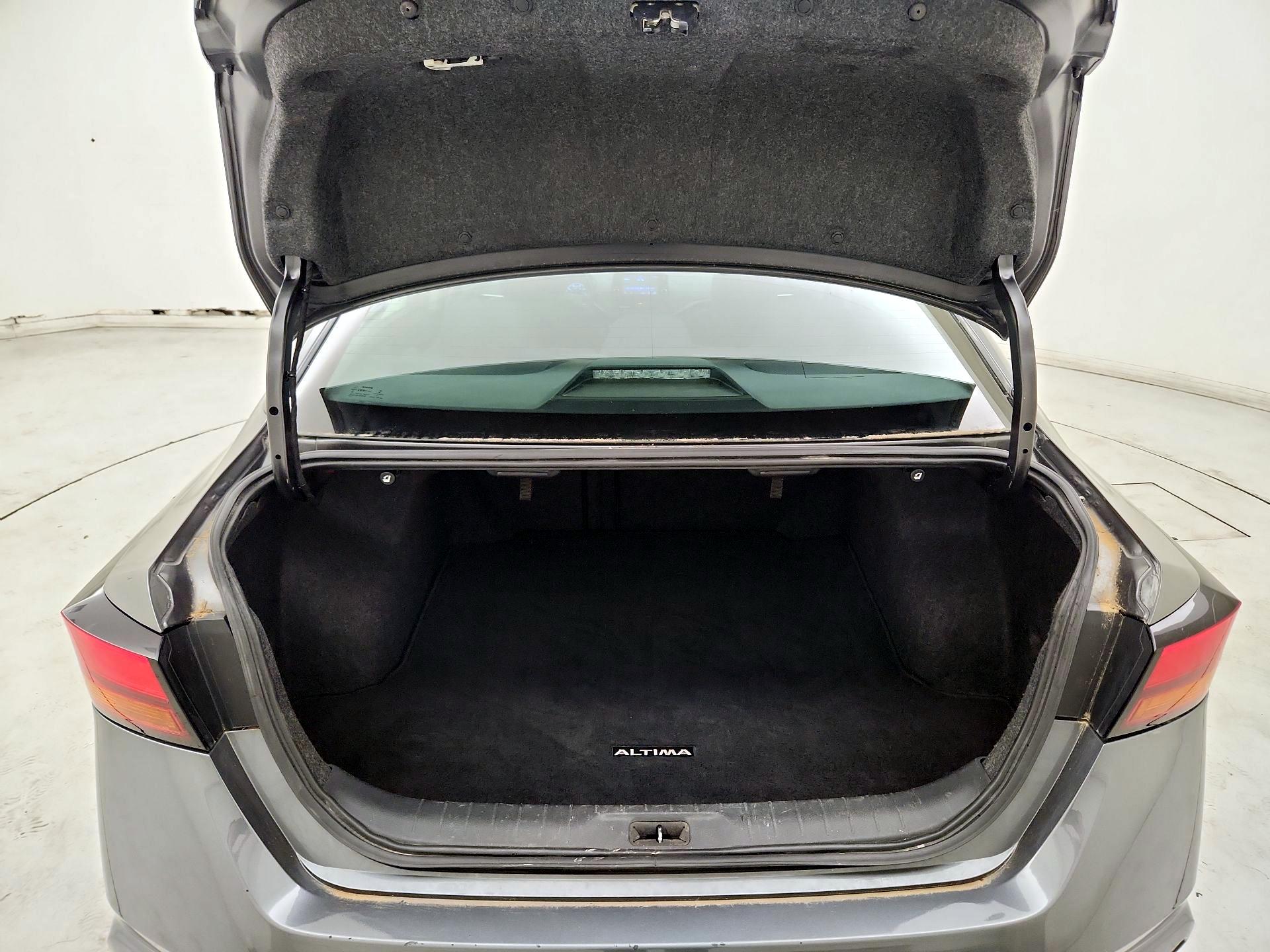 Thumbnail: 2022 Nissan Altima - 20