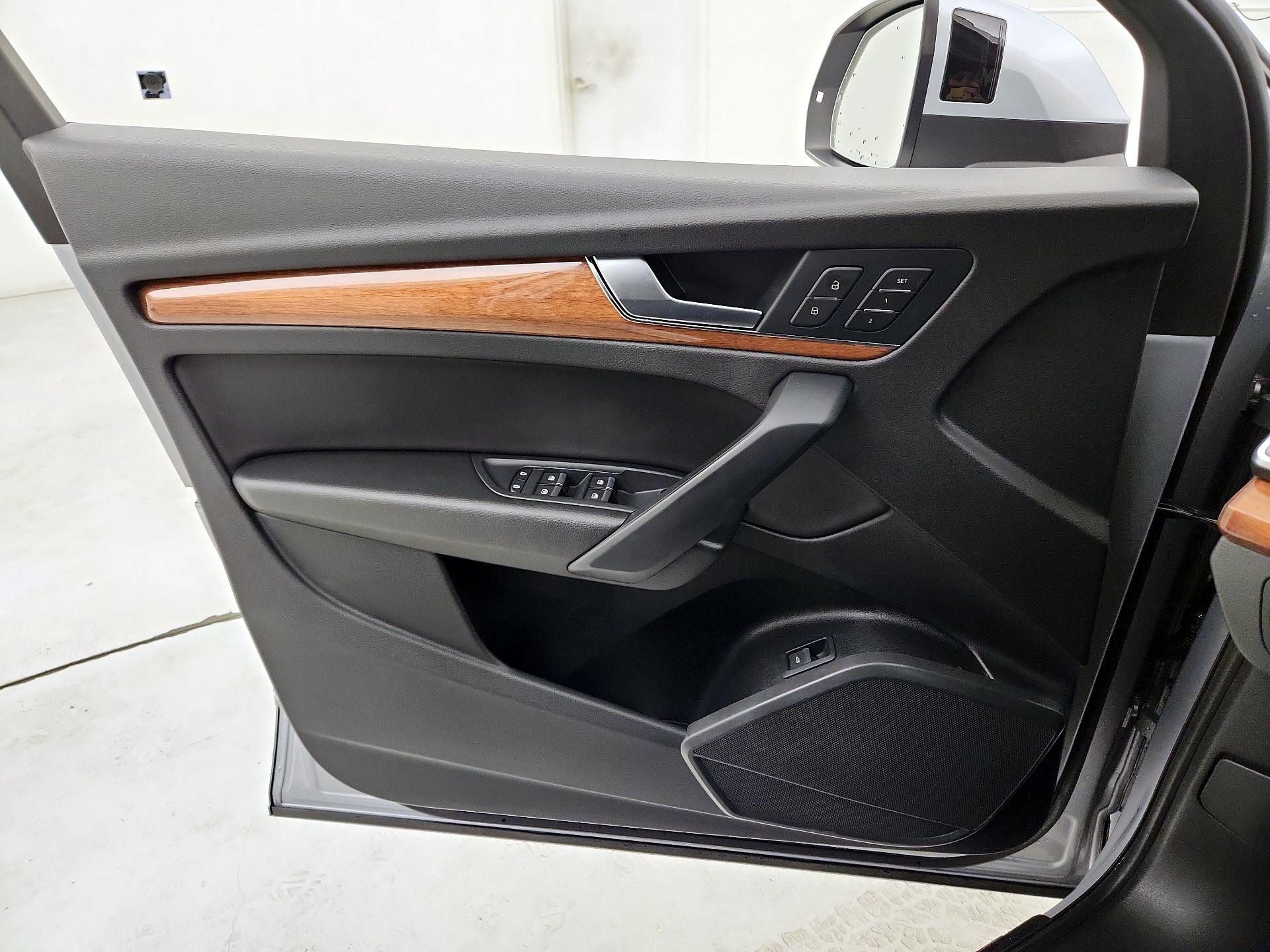 Thumbnail: 2022 Audi Q5 - 12