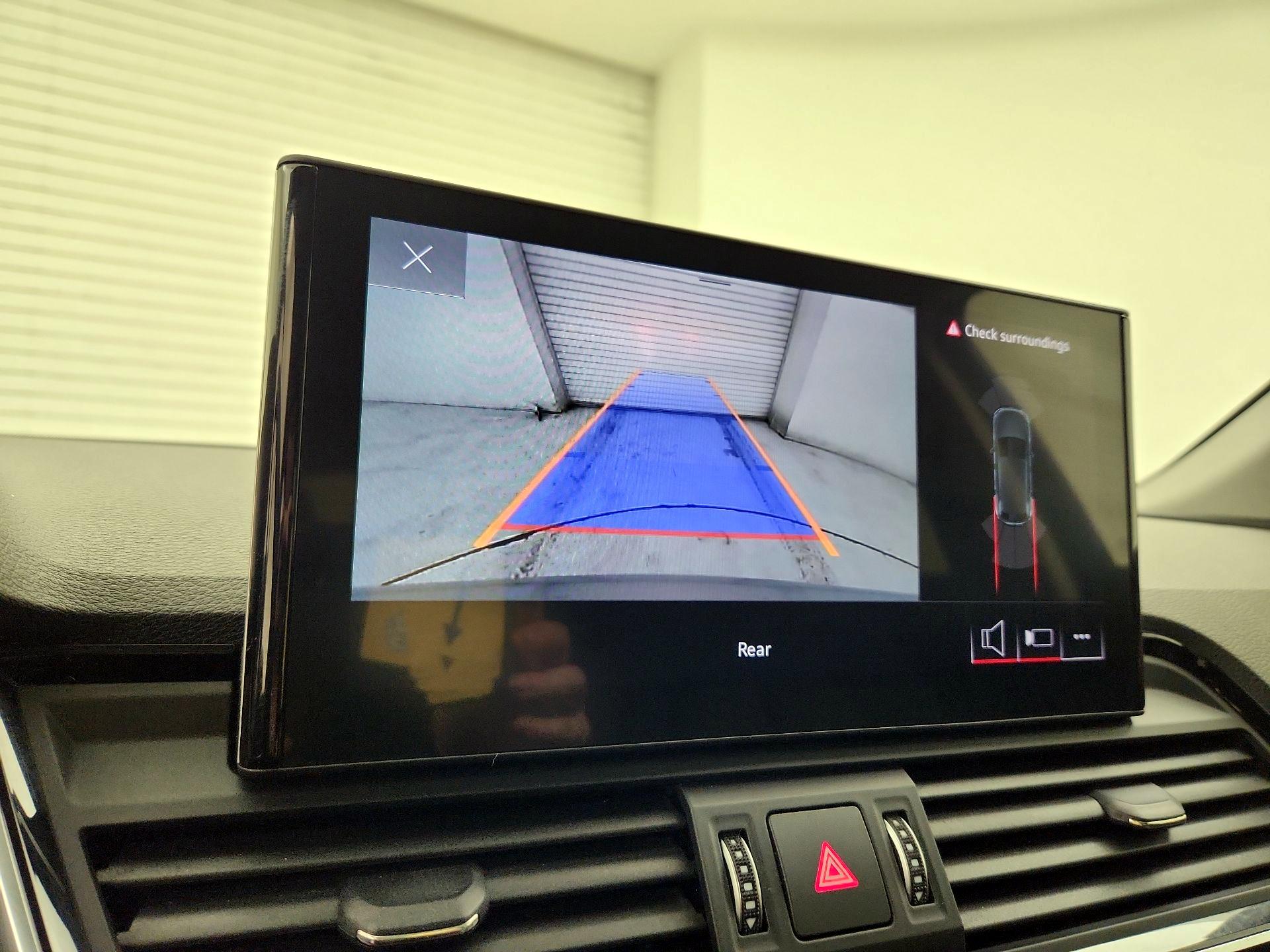 Thumbnail: 2022 Audi Q5 - 14