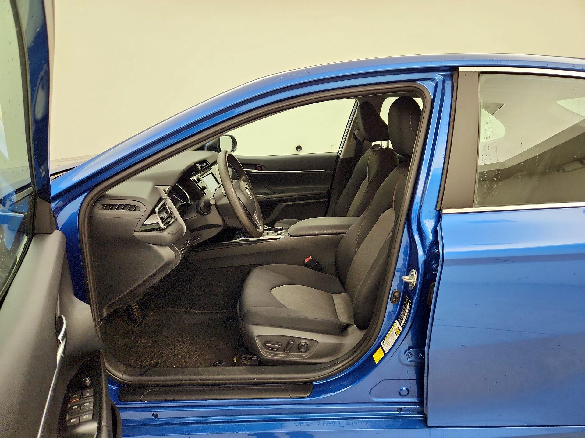 Thumbnail: 2020 Toyota Camry - 11